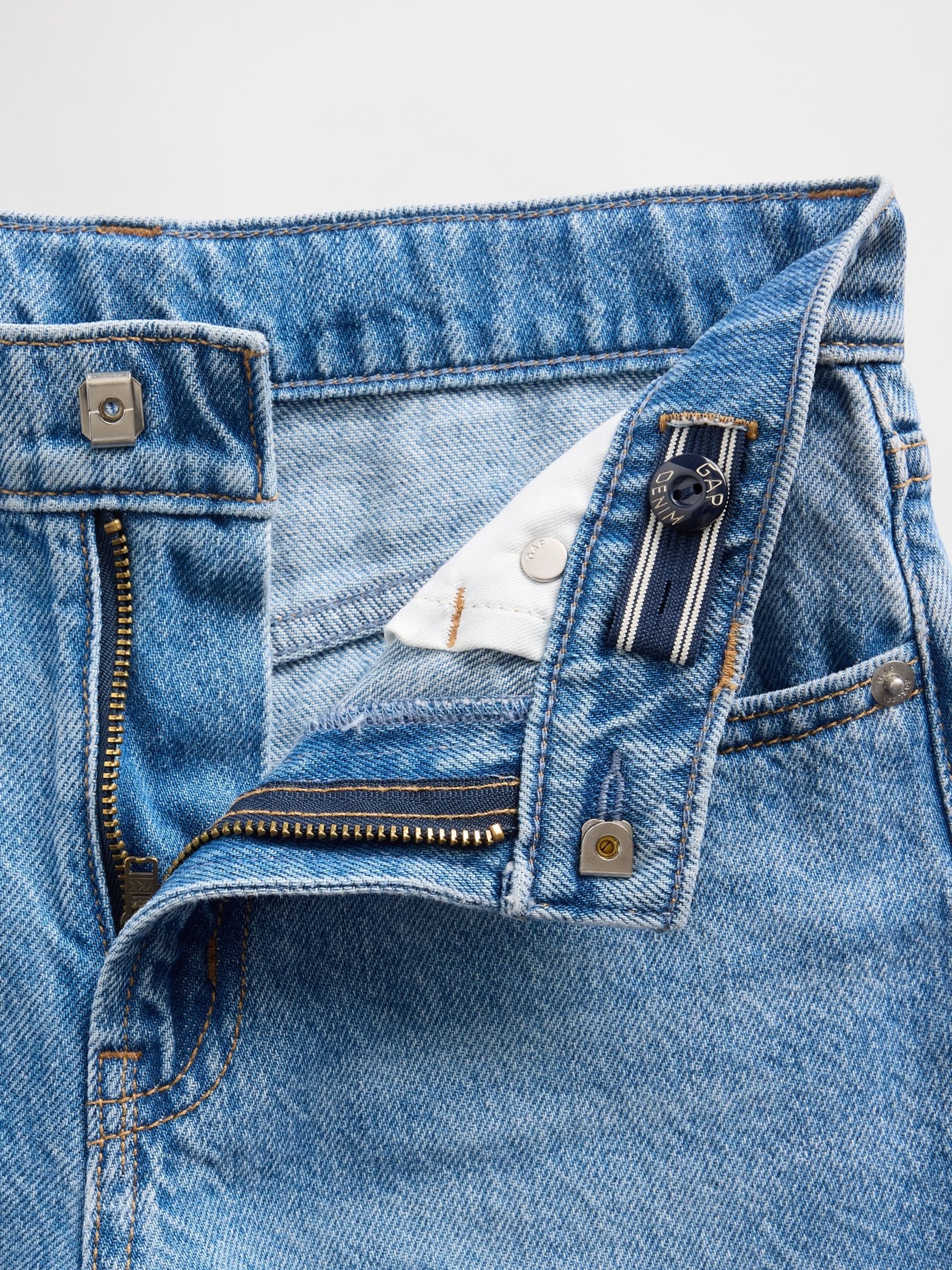 Mid Wash Low Rise Embroidered I Heart NY Baggy Jeans - Image 5 of 5
