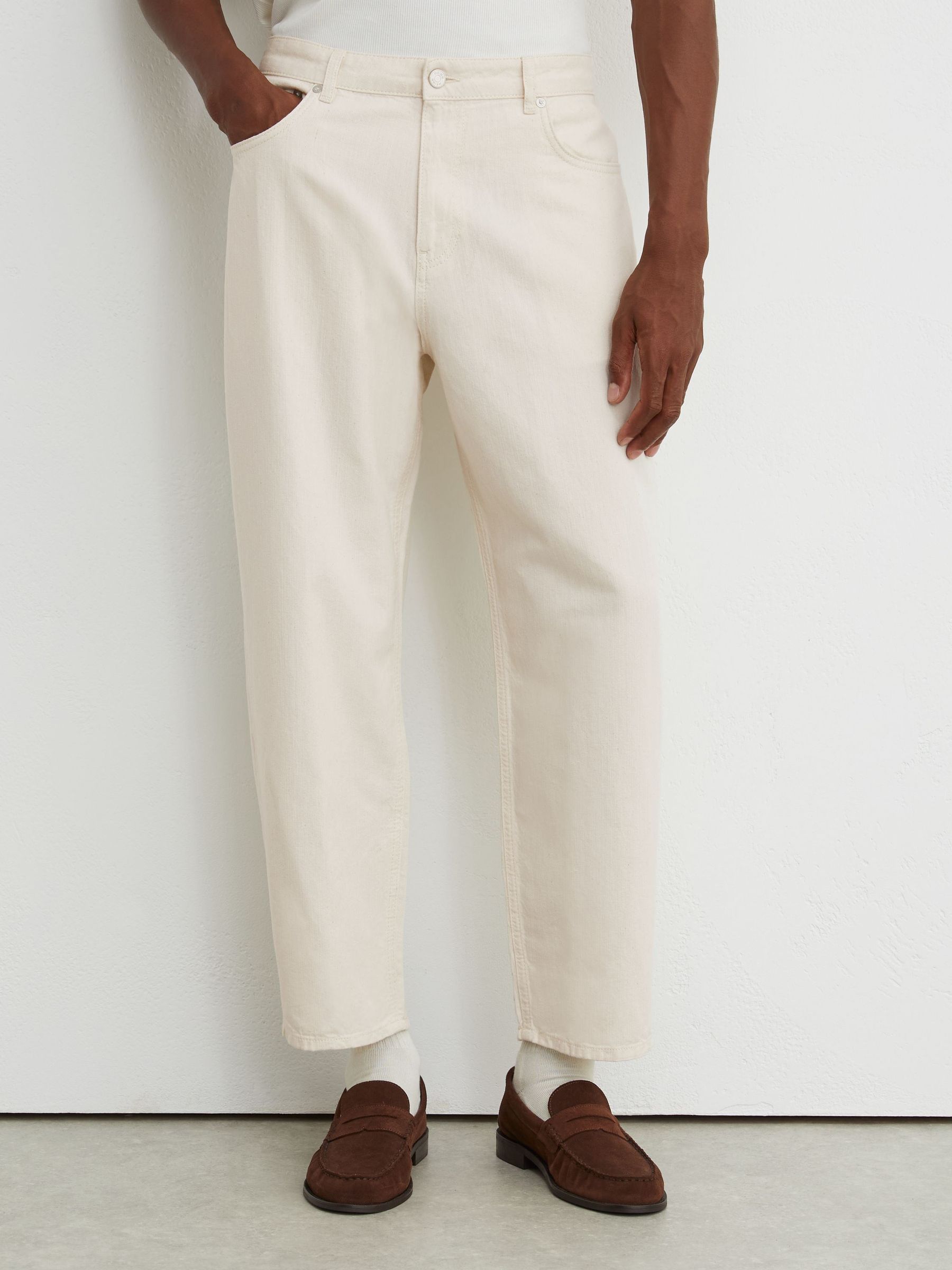 Barrel-Leg Jeans in White - Image 3 of 7