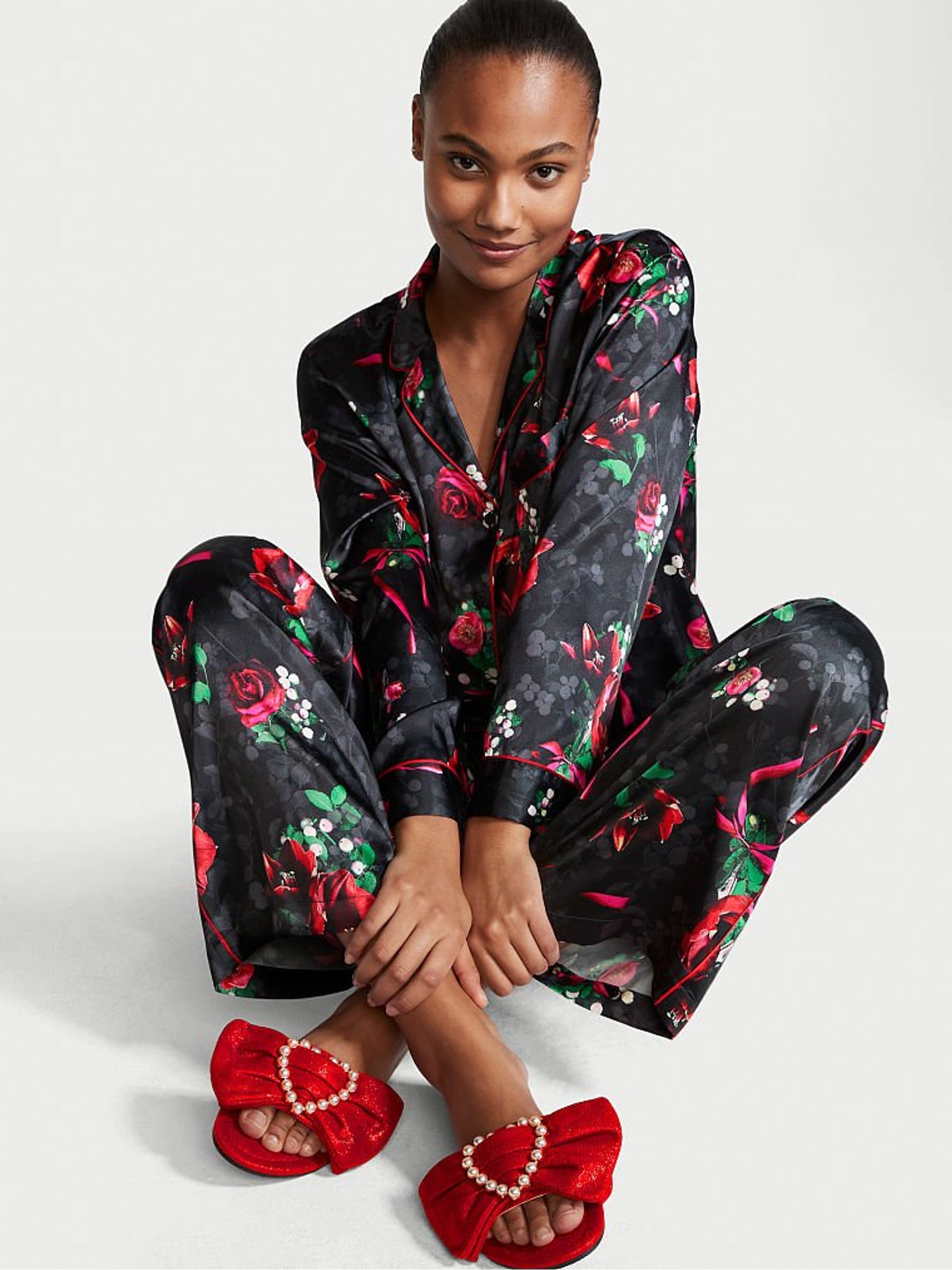 Black Christmas Misteltoe Print Satin Long Pyjama Set - Image 5 of 5
