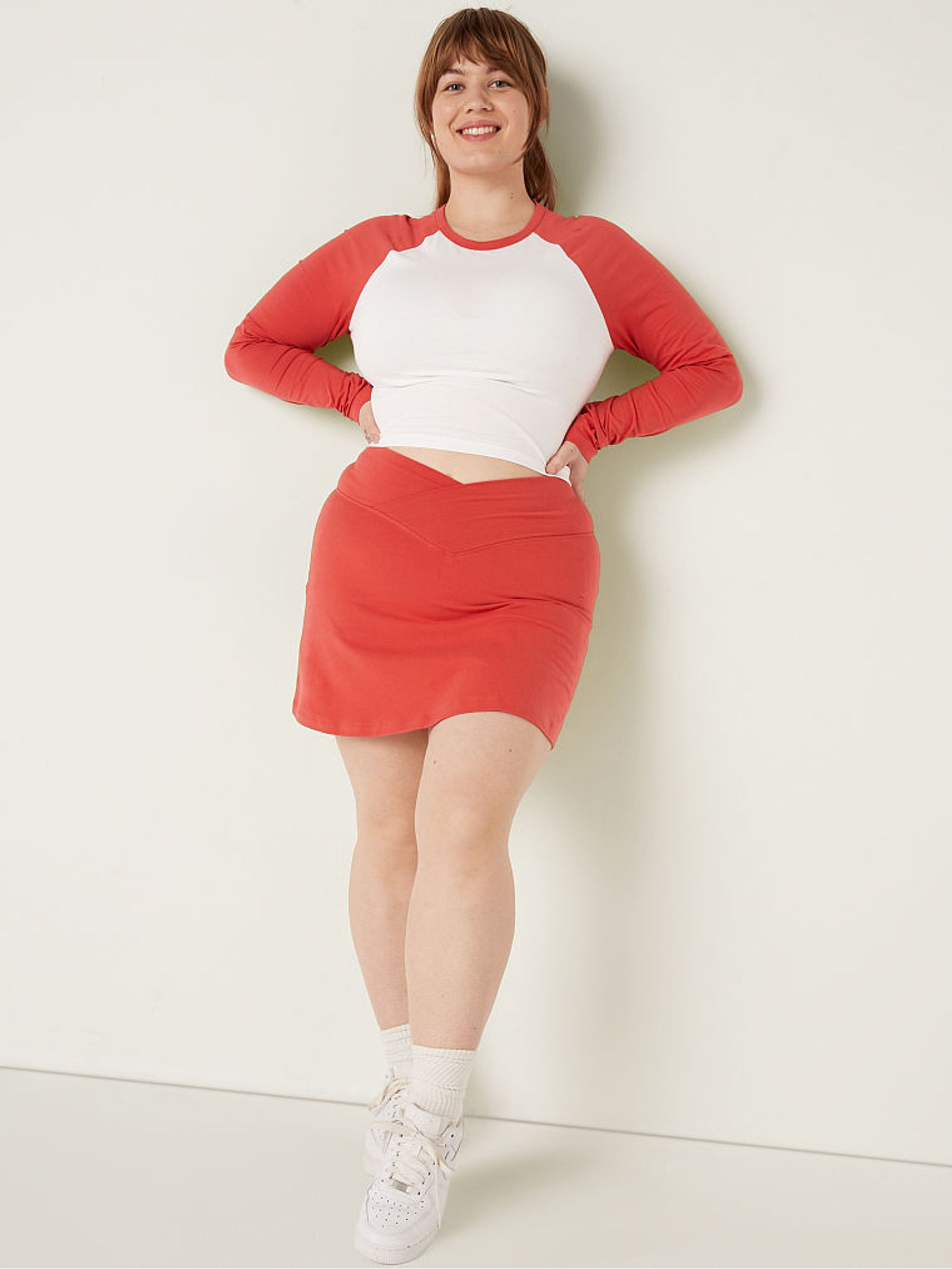 Red and White Long Sleeve Crop T-Shirt - Image 3 of 4