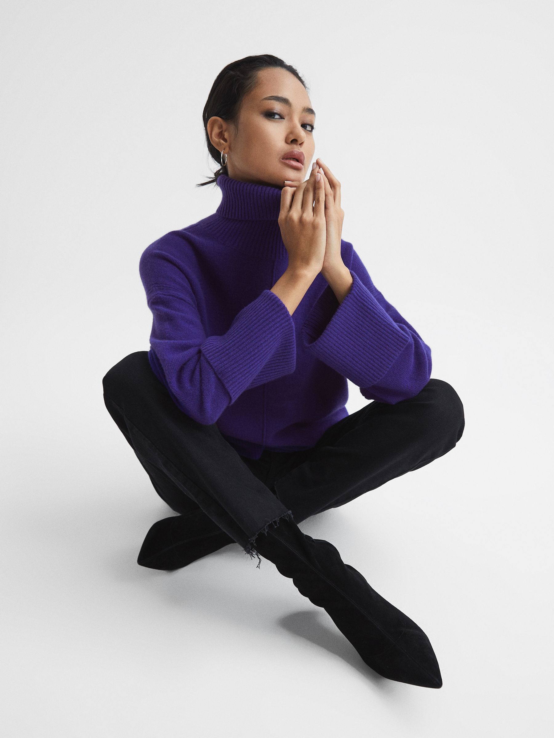 Wool-Cashmere Roll Neck Jumper in Purple - Image 6 of 6