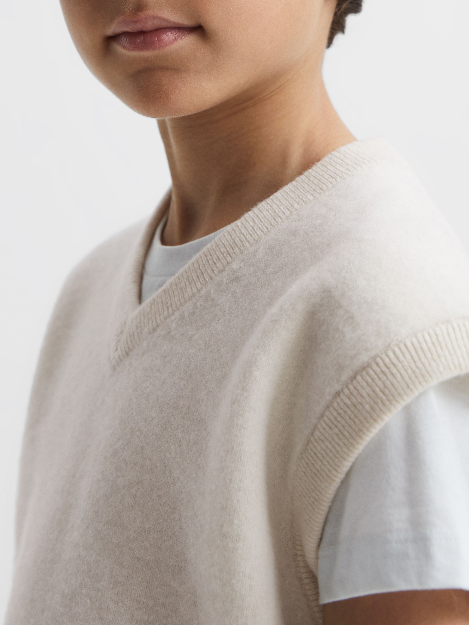 Senior Wool Blend Knitted Vest in Ecru - Image 4 of 7