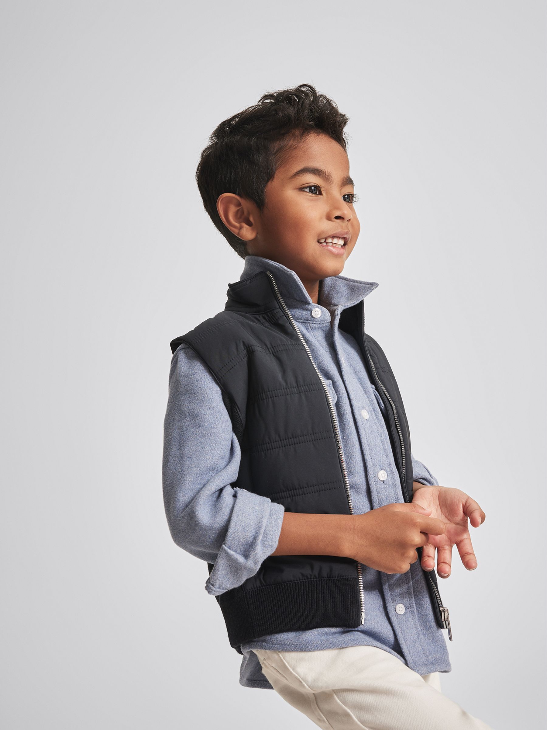 Junior Quilted Gilet in Navy Blue - Image 4 of 6