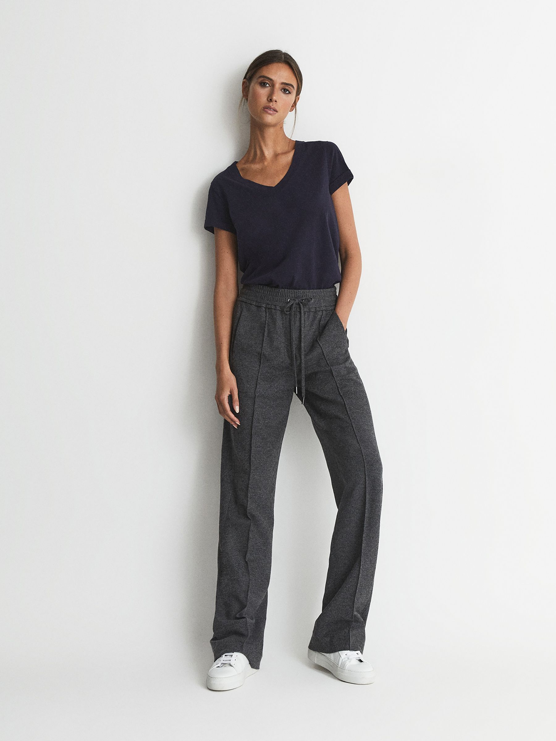 Cotton V-Neck T-Shirt in Navy - Image 3 of 6