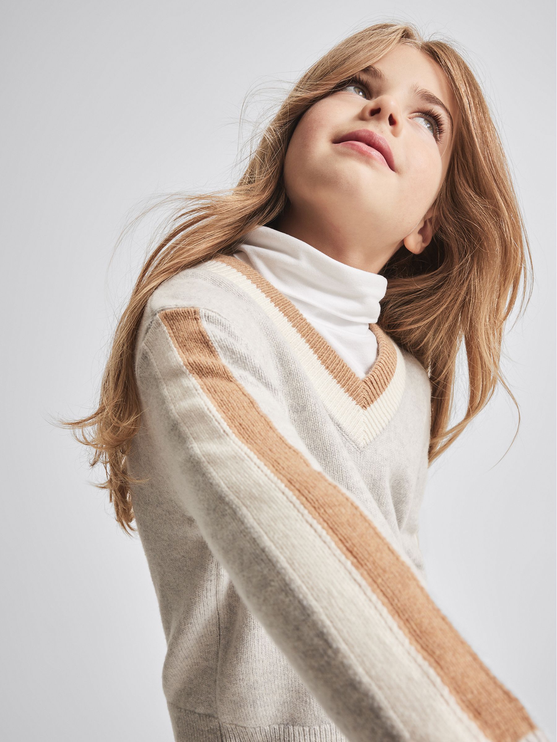 Stripe Trim V Neck Jumper in Grey - Image 3 of 6