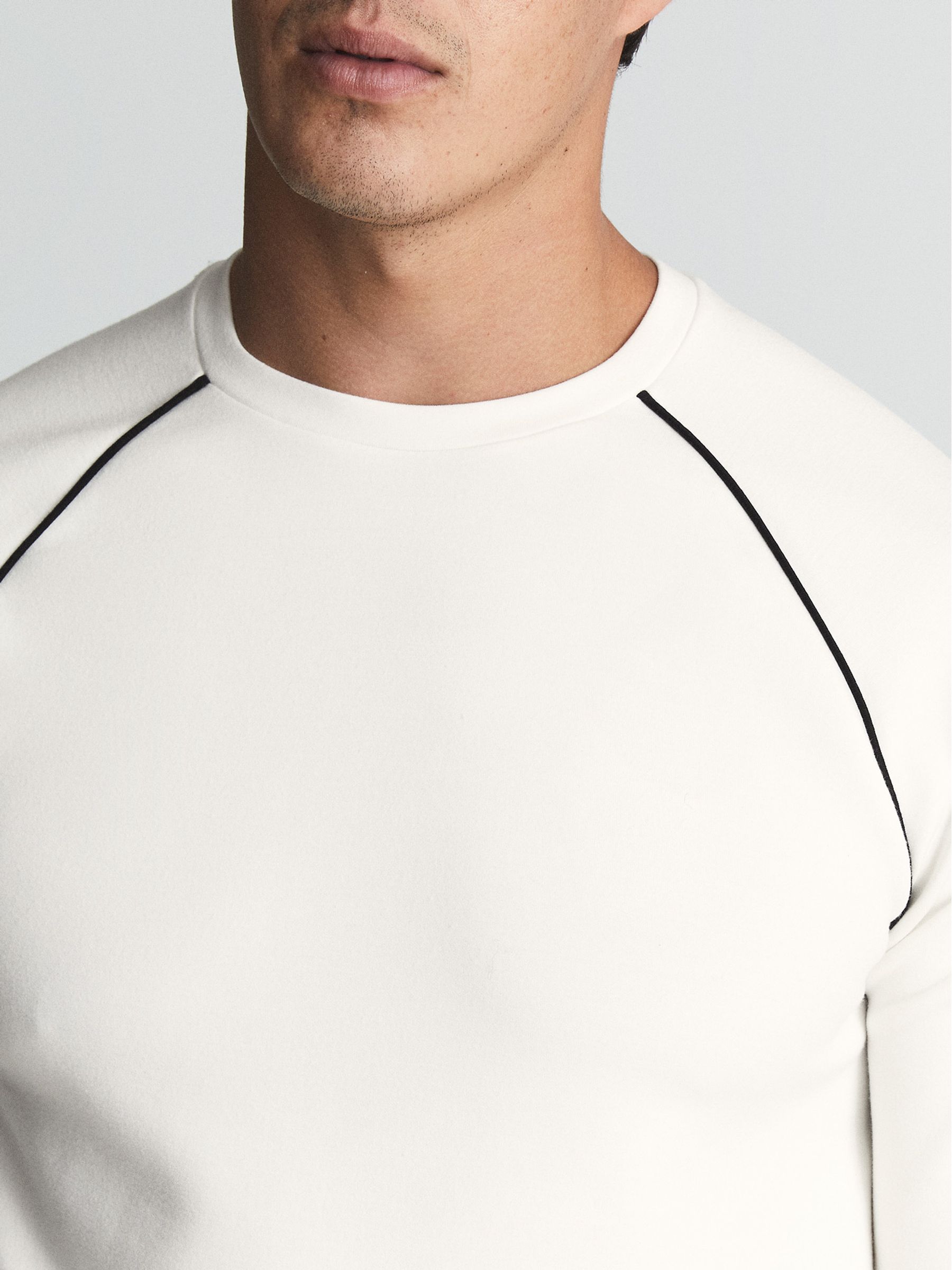 Contrast Piping Jersey Top in White - Image 4 of 5