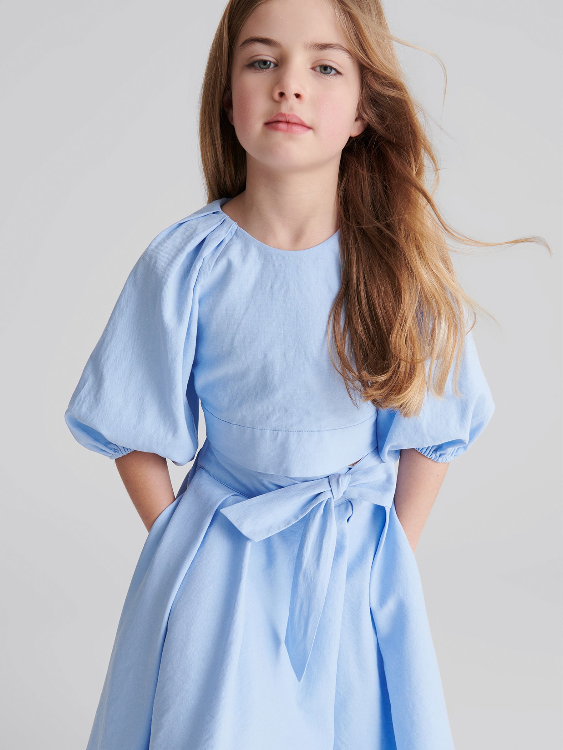 Bow Back Linen Top in Blue - Image 4 of 7