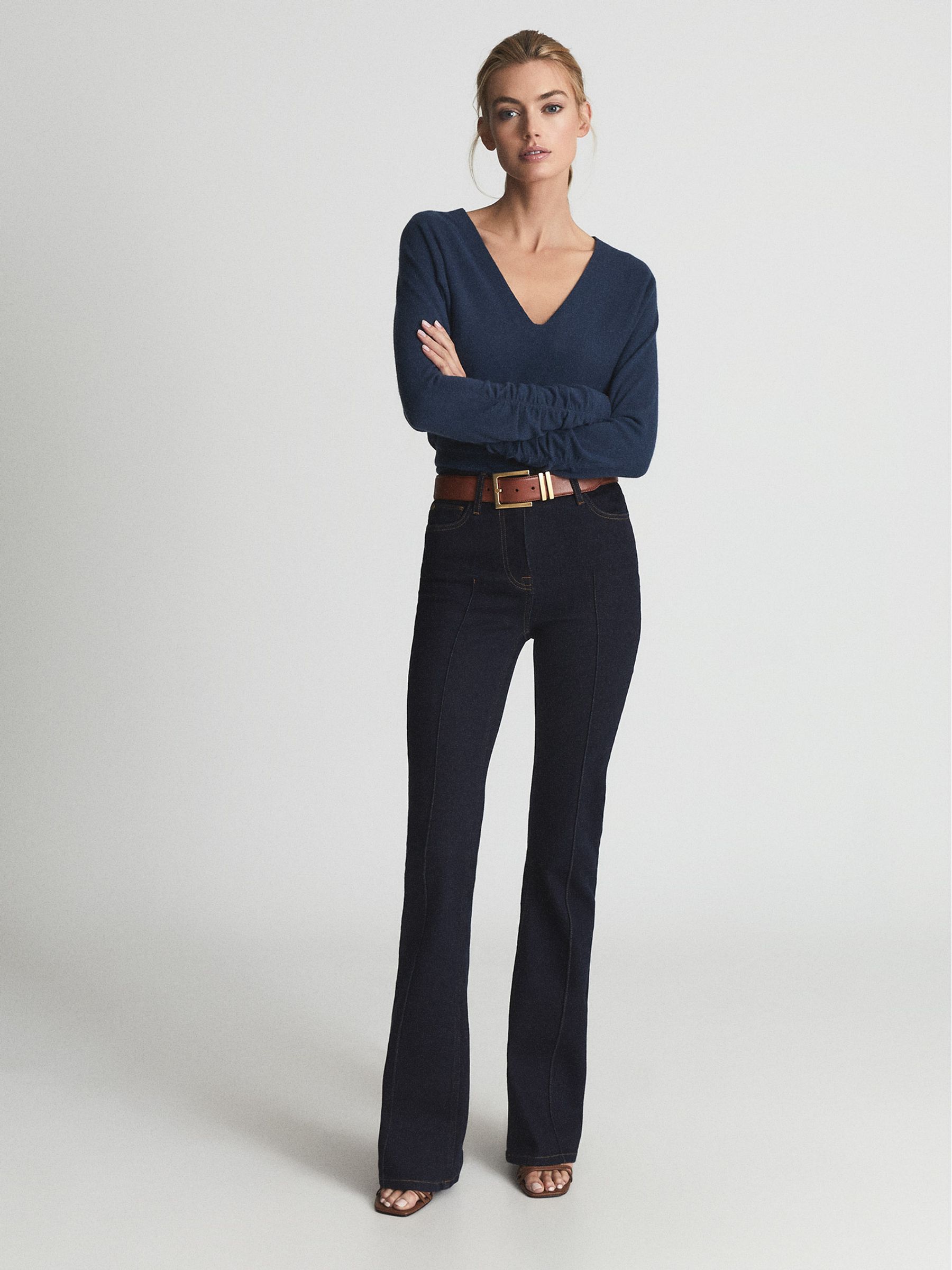 V-Neck Cashmere Blend Jumper in Navy - Image 5 of 6