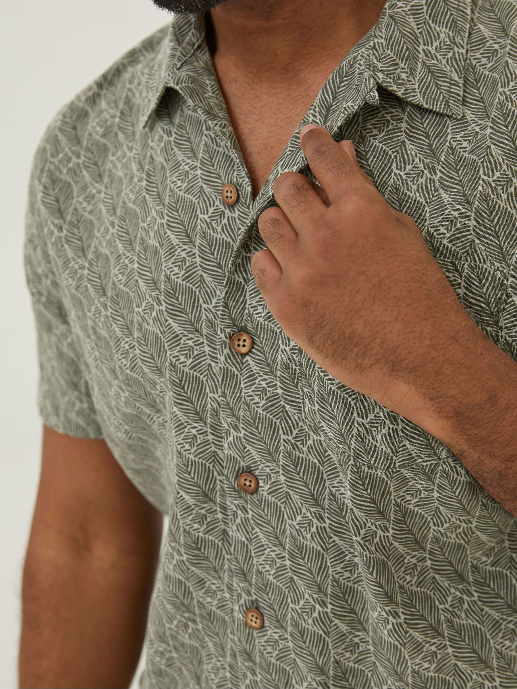 Green Dempsey Leaf Print Shirt - Image 4 of 5
