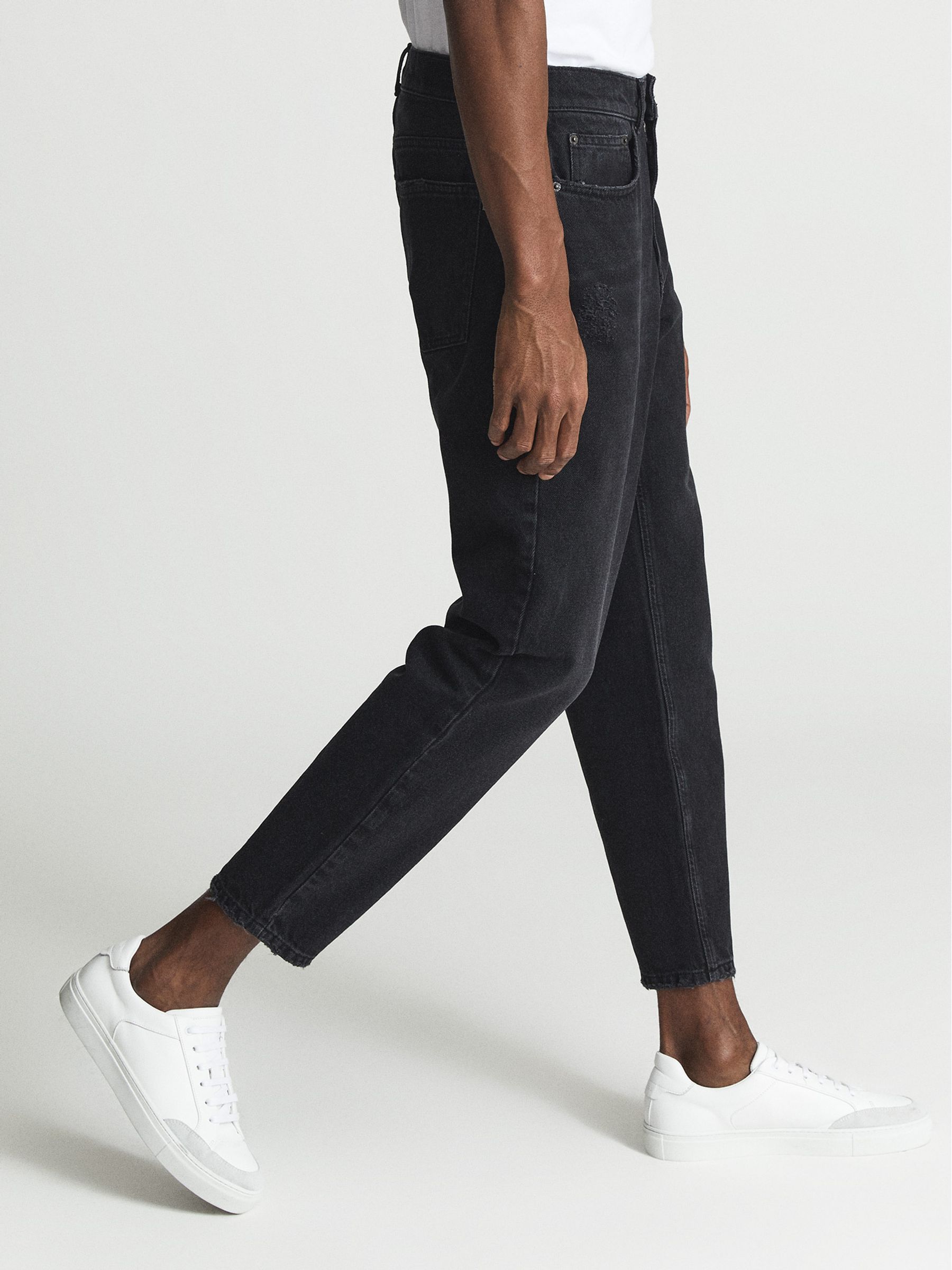 Washed Cropped Jeans in Black - Image 4 of 6