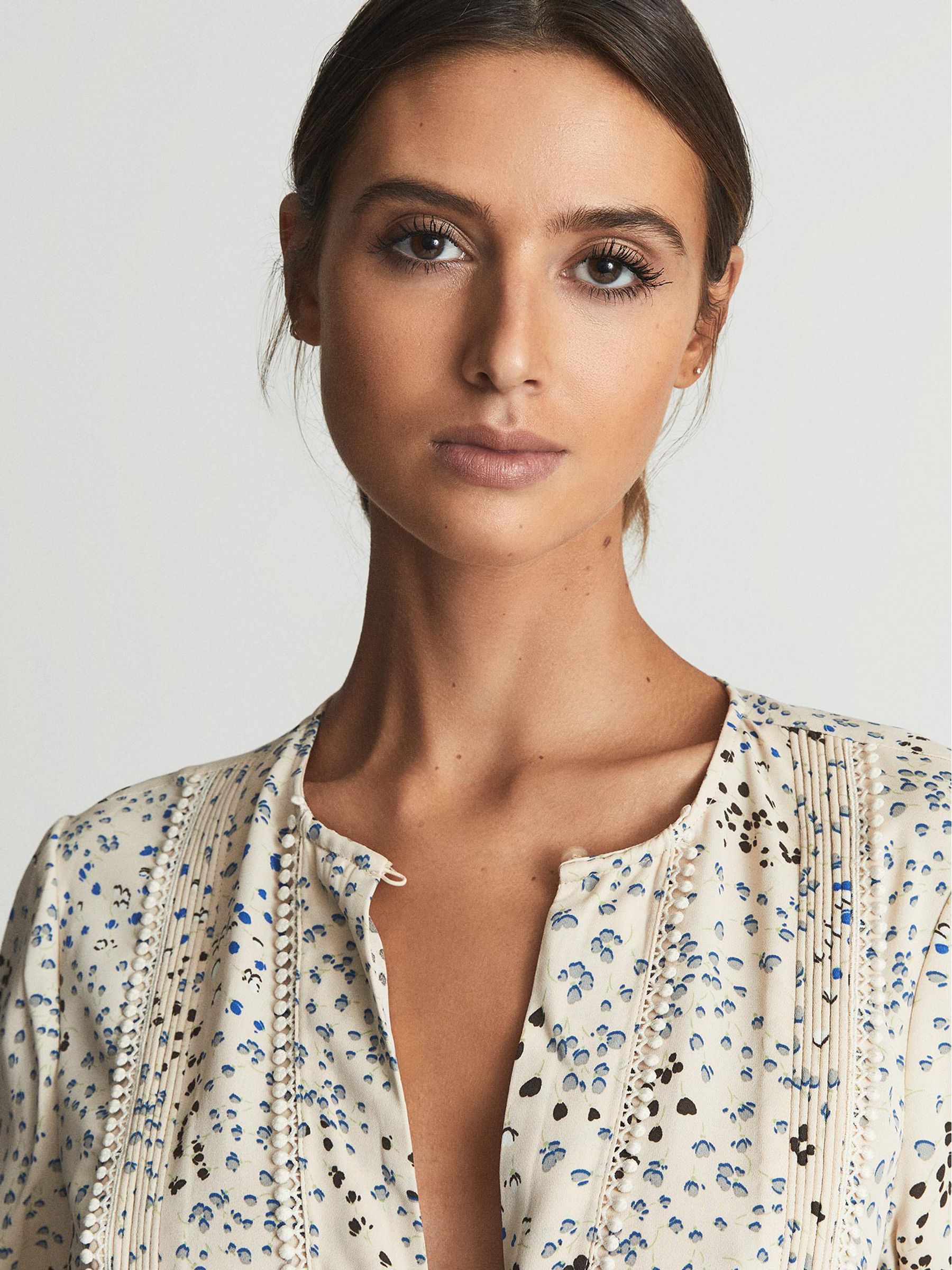 Romantic Floral Lace Trim Dress in Blue/Ivory - Image 4 of 6