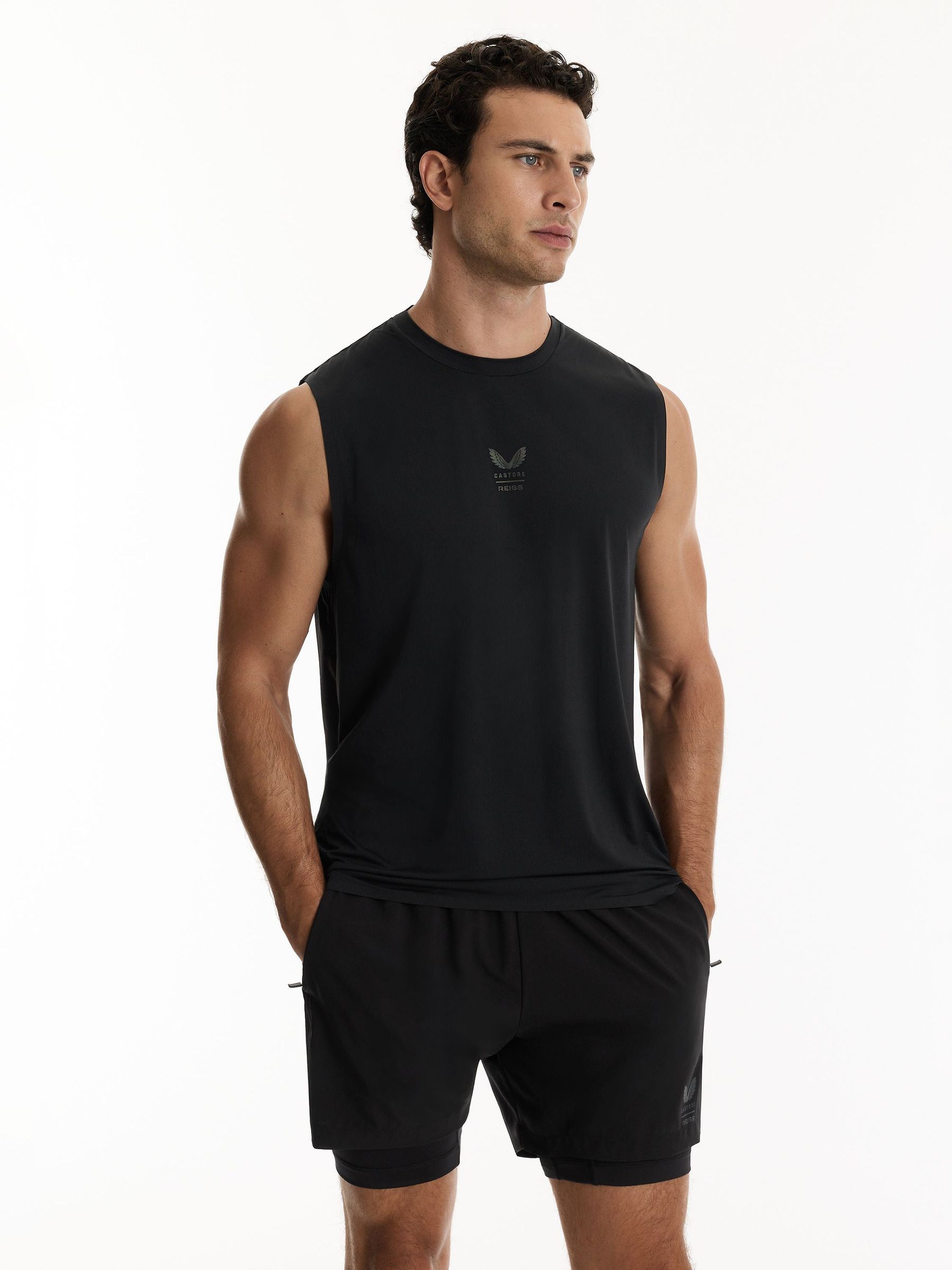 Reiss | Gilet de performance Castore en Castore Noir/Iridescent Cas - Image 1 de 10