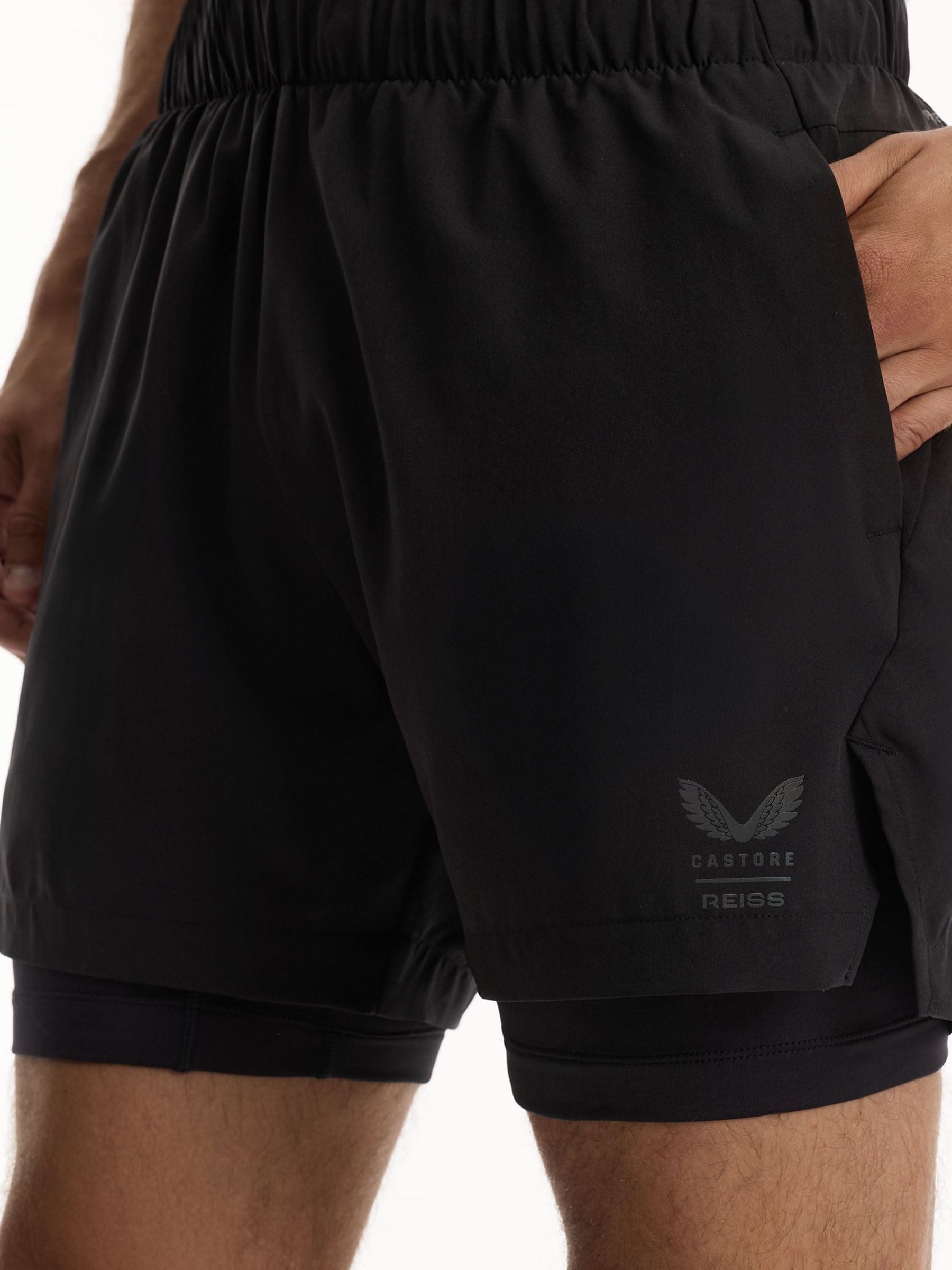 Reiss | Castore 2-in-1 Technical Training Shorts in Black - Image 1 de 10