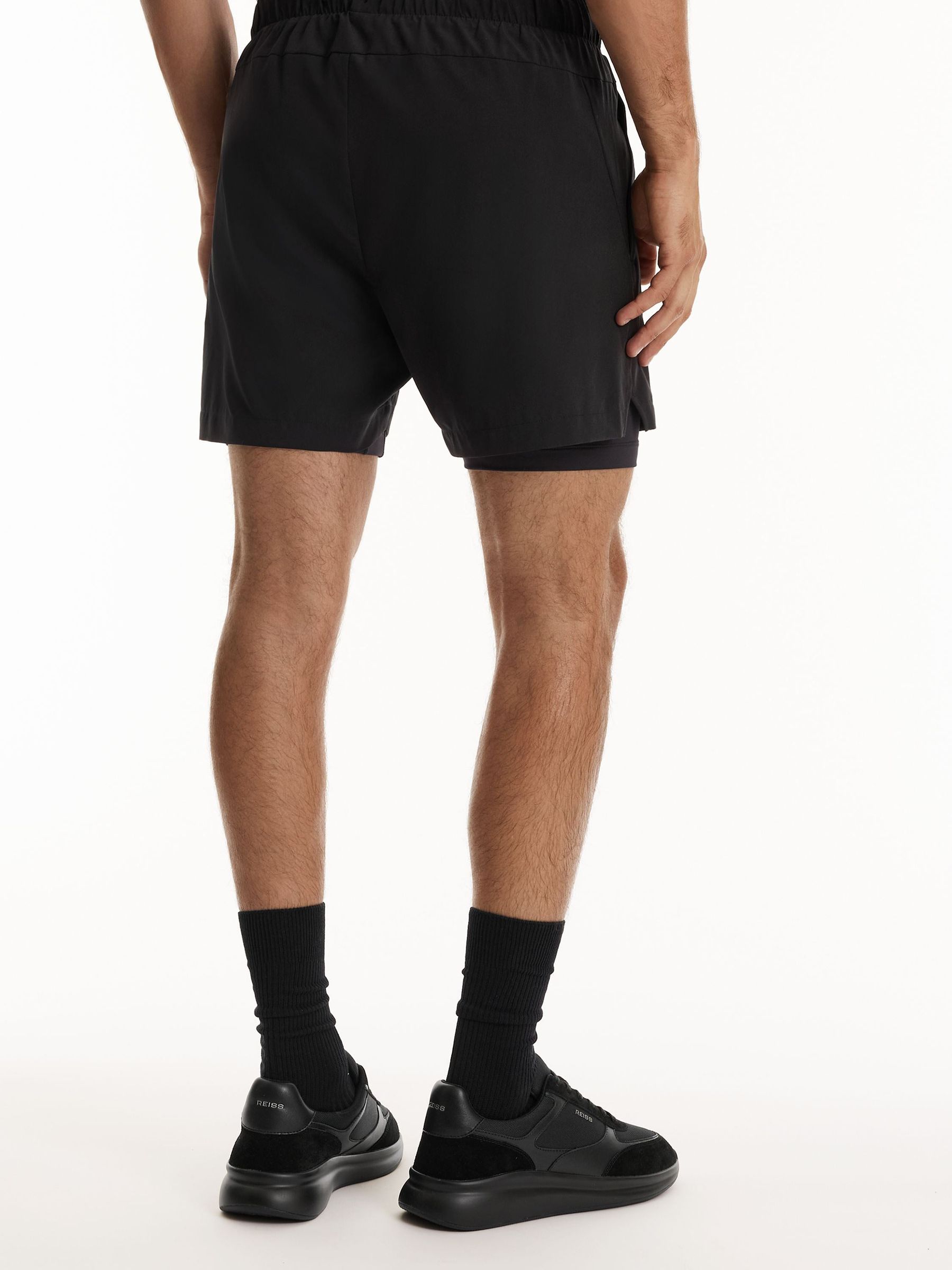Reiss | Castore 2-in-1 Technical Training Shorts in Black - Image 7 de 10