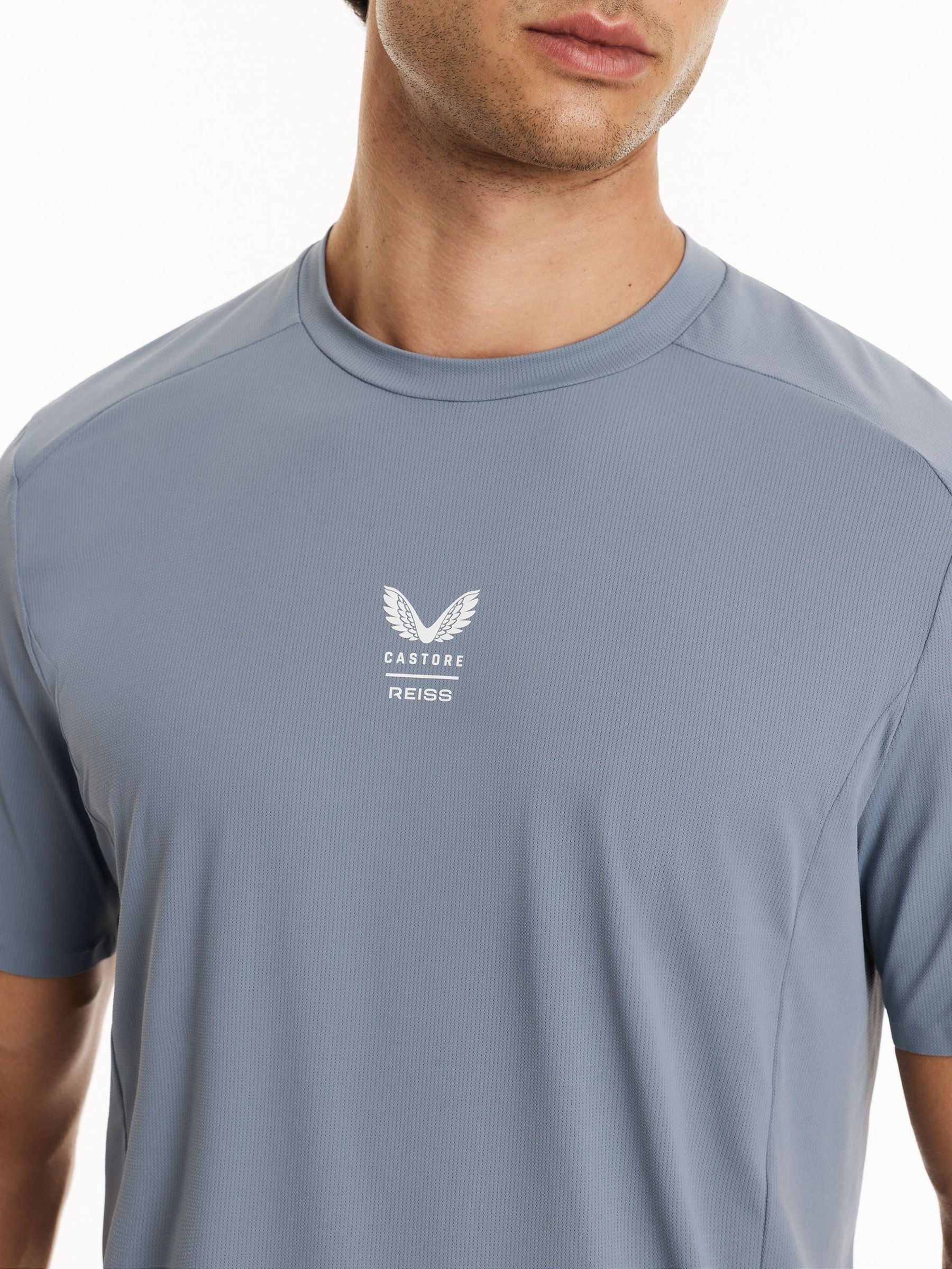 T-shirt Reiss | Castore Performance coupe moderne bleu - Image 4 de 8