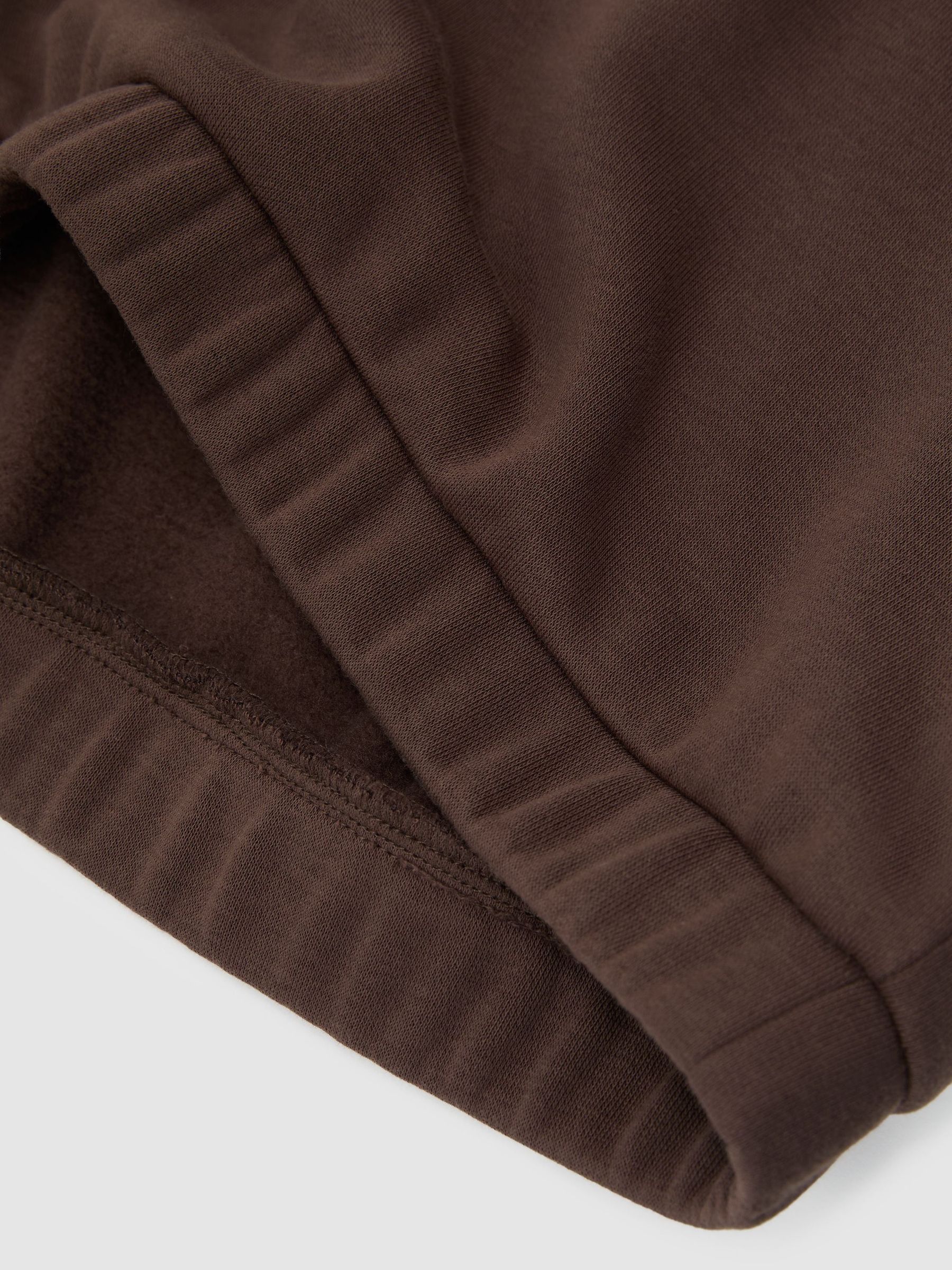 Reiss | Castore Sweat-shirt décontracté à col zippé marron - Image 7 de 8