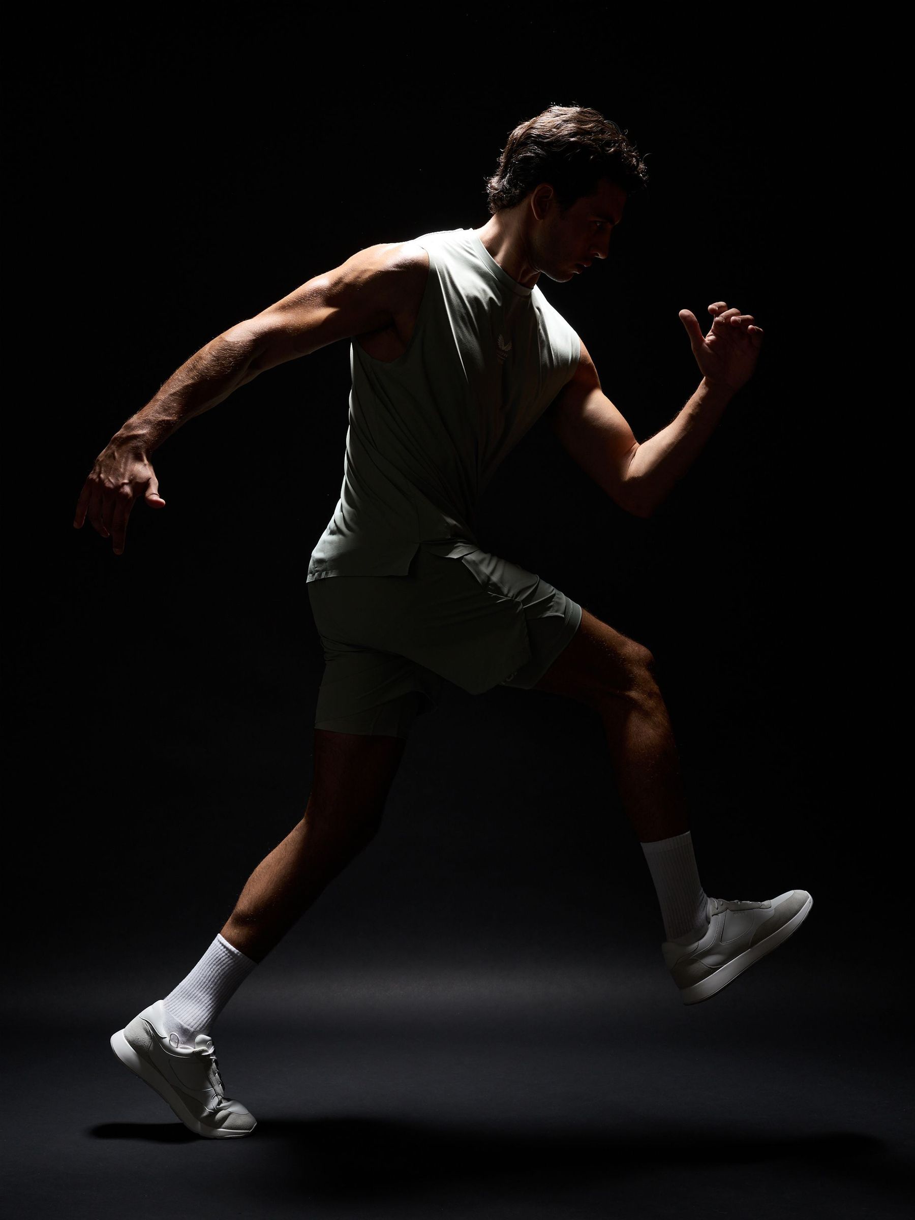 Reiss | Castore 2-in-1 Technical Training Shorts in Light Green - Image 6 de 11