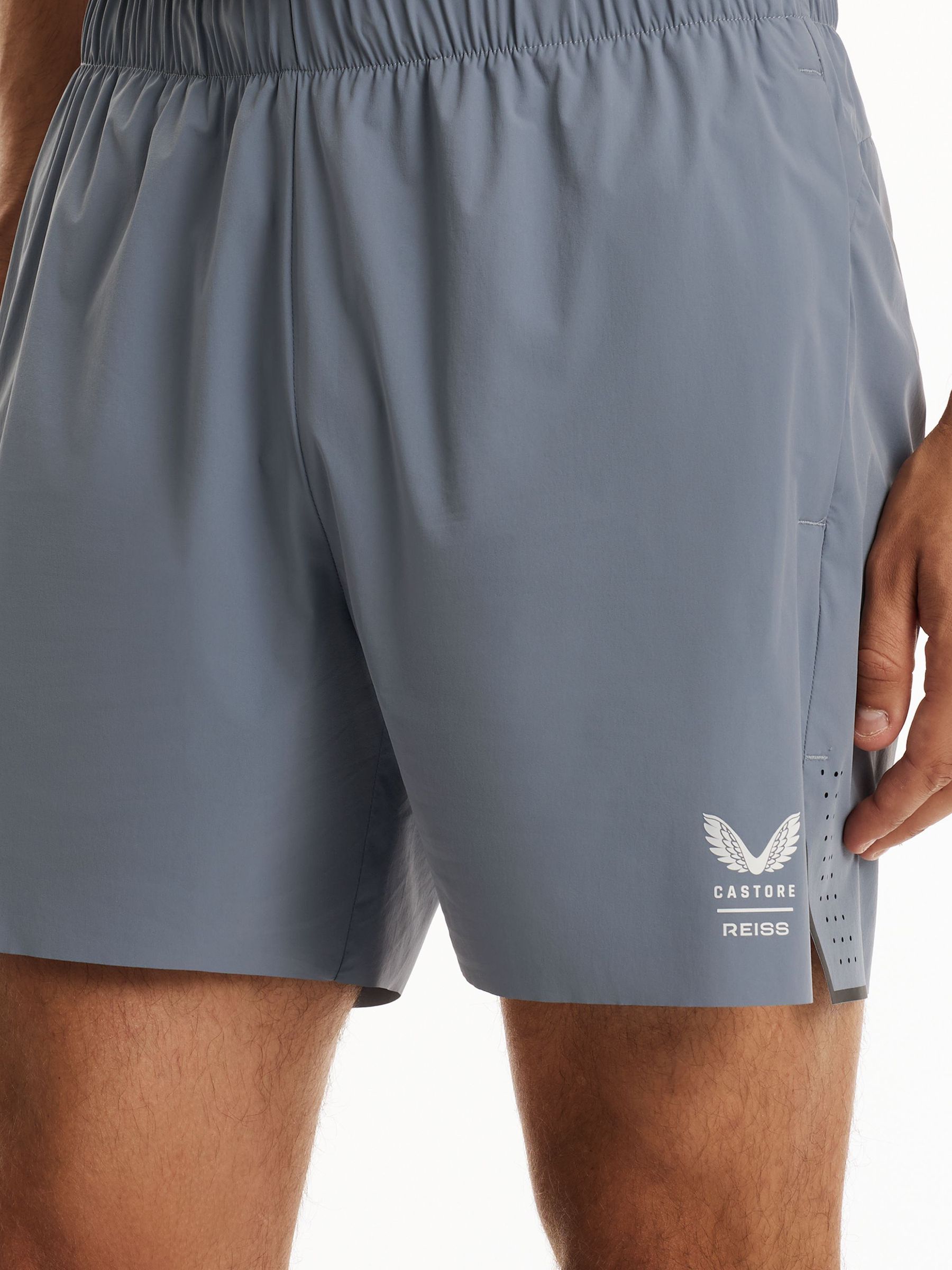 Reiss | Castore 5-Inch Training Shorts in Blue - Image 4 de 9