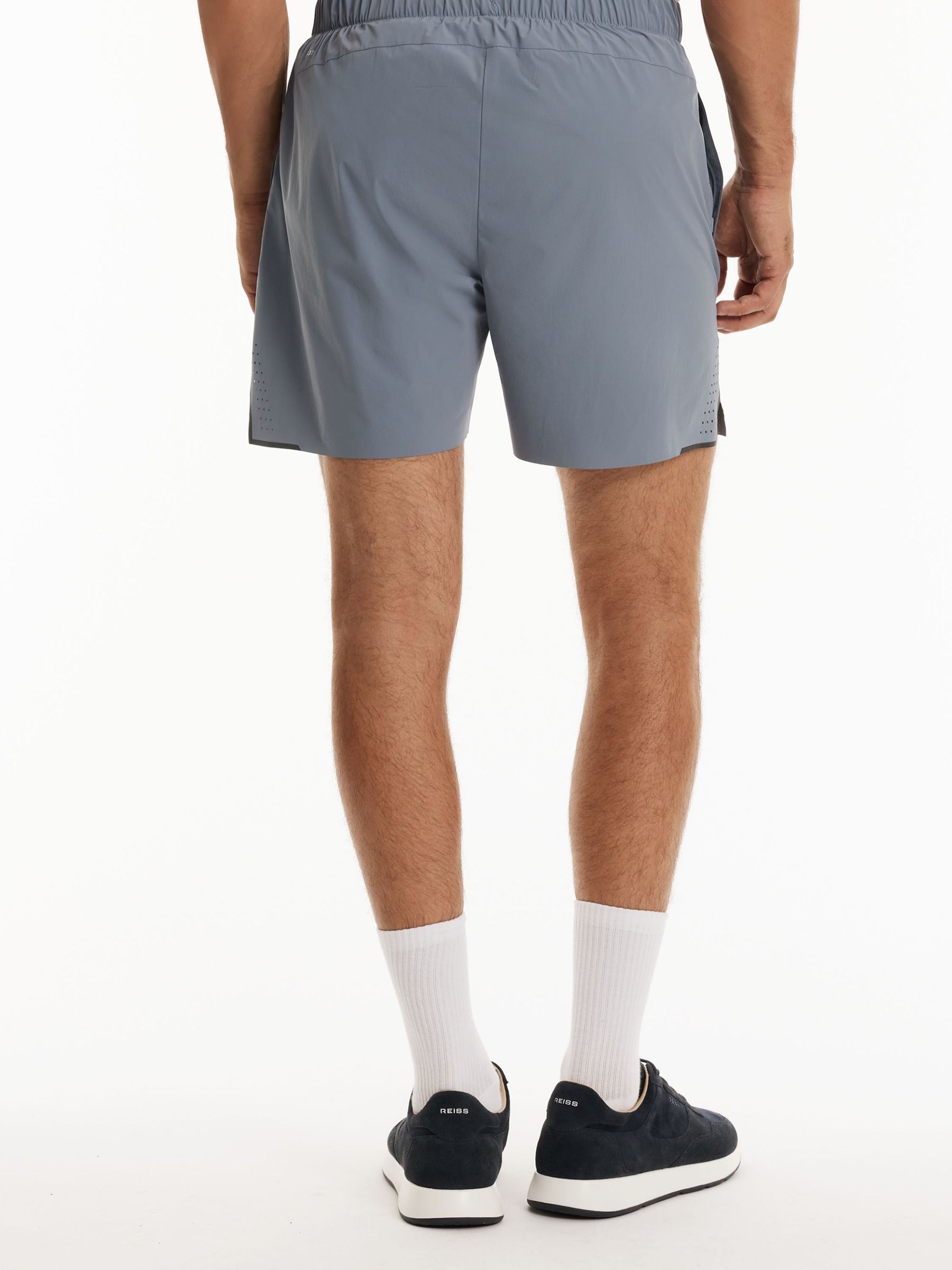 Reiss | Castore 5-Inch Training Shorts in Blue - Image 6 de 9