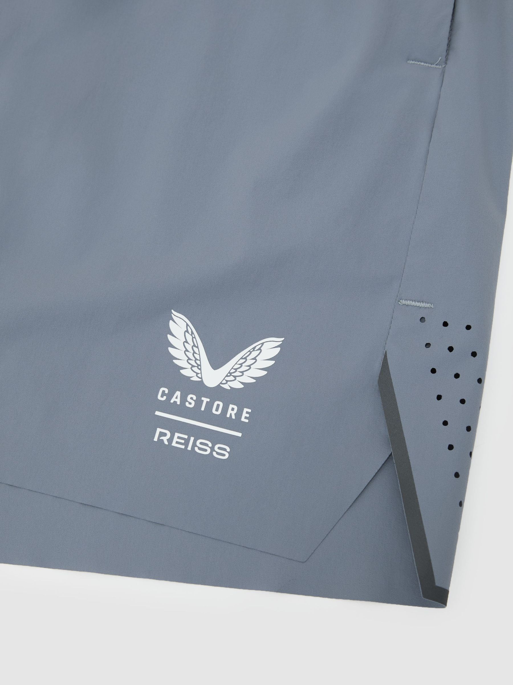 Reiss | Castore 5-Inch Training Shorts in Blue - Image 9 de 9