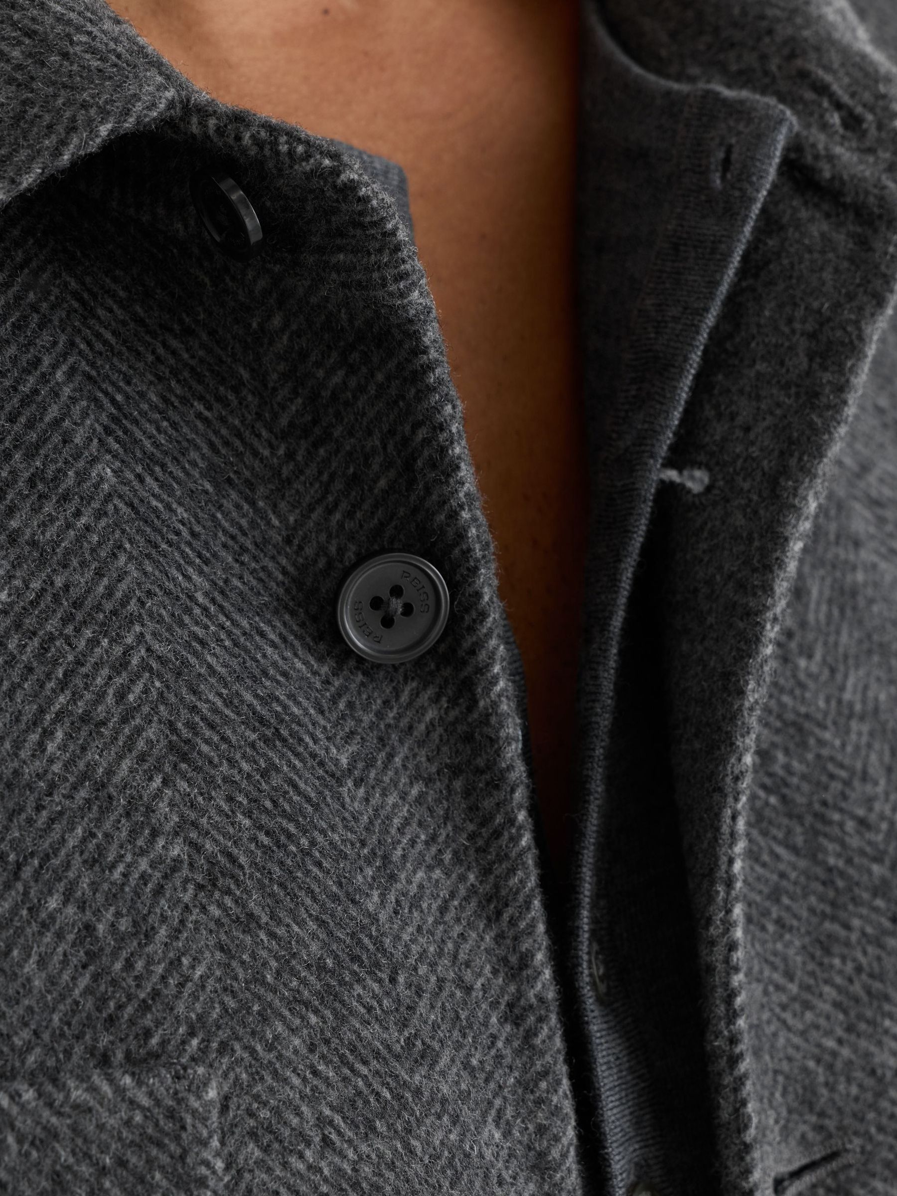 Wool-Blend Herringbone Blind-Seam Overshirt in Charcoal Grey - Image 4 of 7
