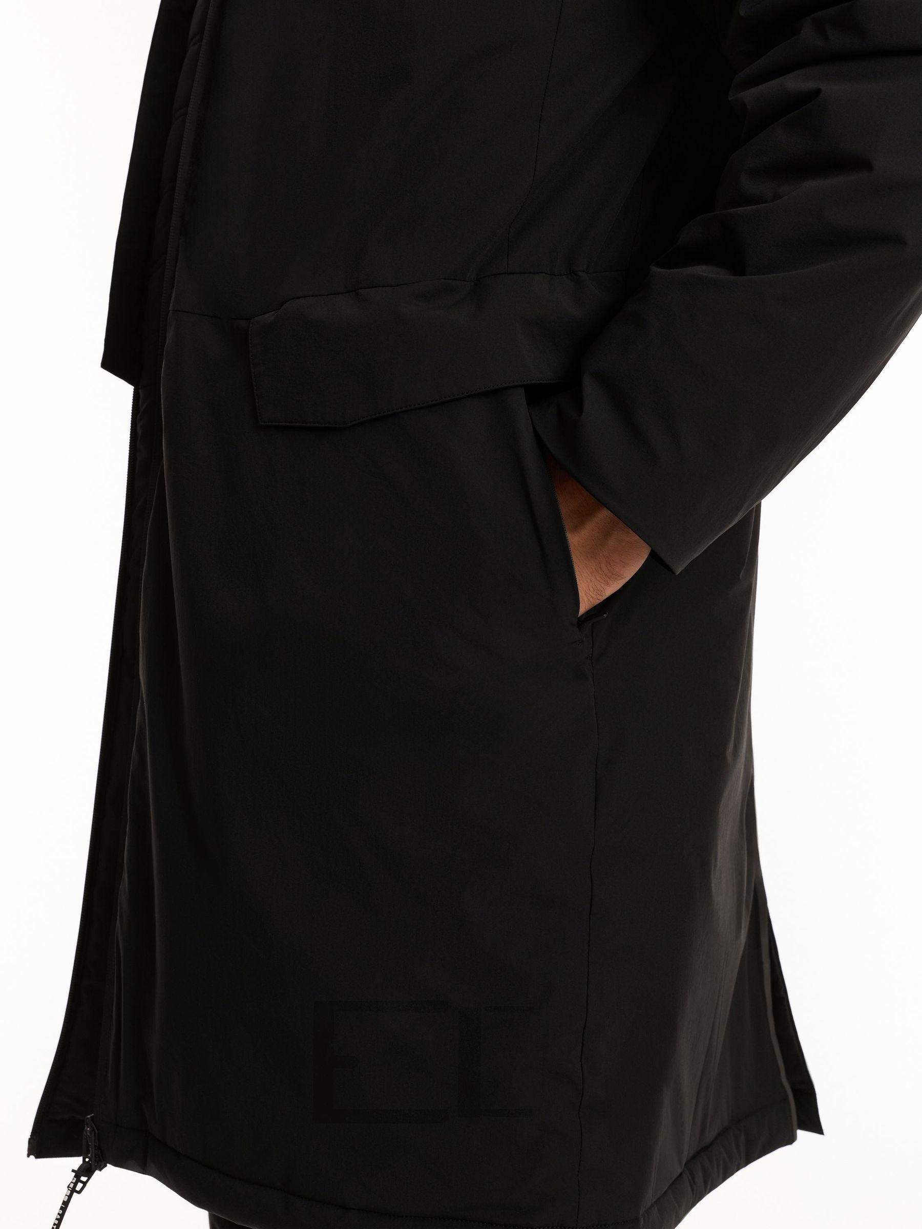 Reiss | Castore Insulated Hooded Long Jacket in Black - Image 7 of 12