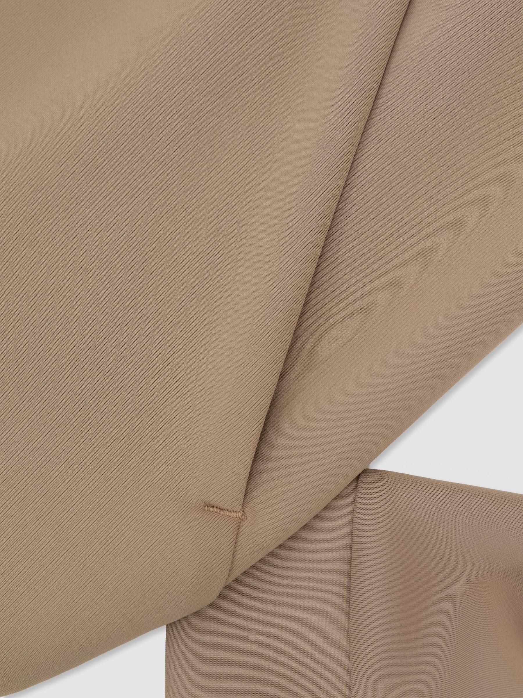 Reiss | Castore Sweat à capuche technique flexible beige - Image 8 de 9