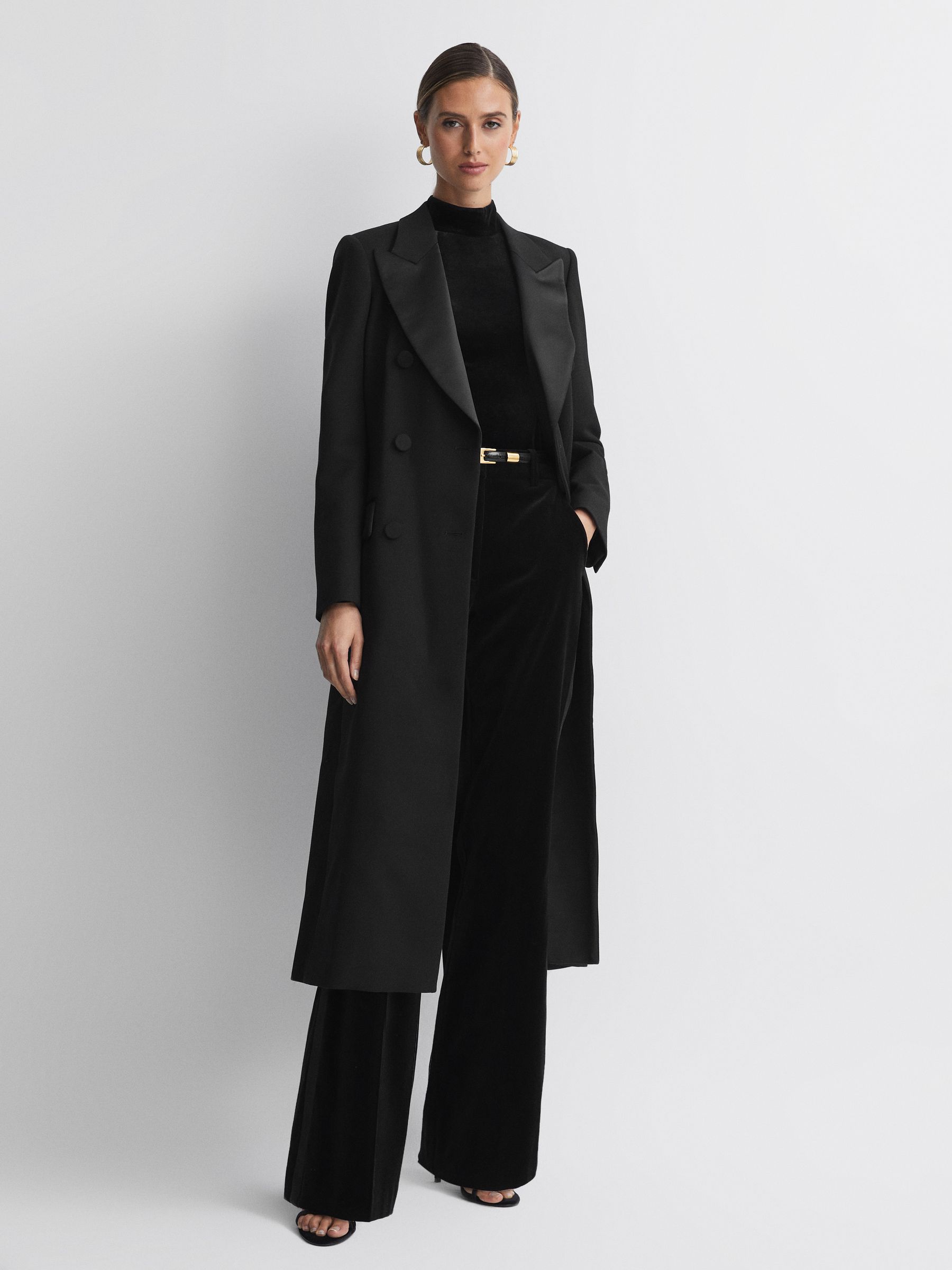【海外限定】REISSワンピース☆Vinette funnel-neck slim-fit ri Reiss Velvet Funnel Neck Top in Black - REISS