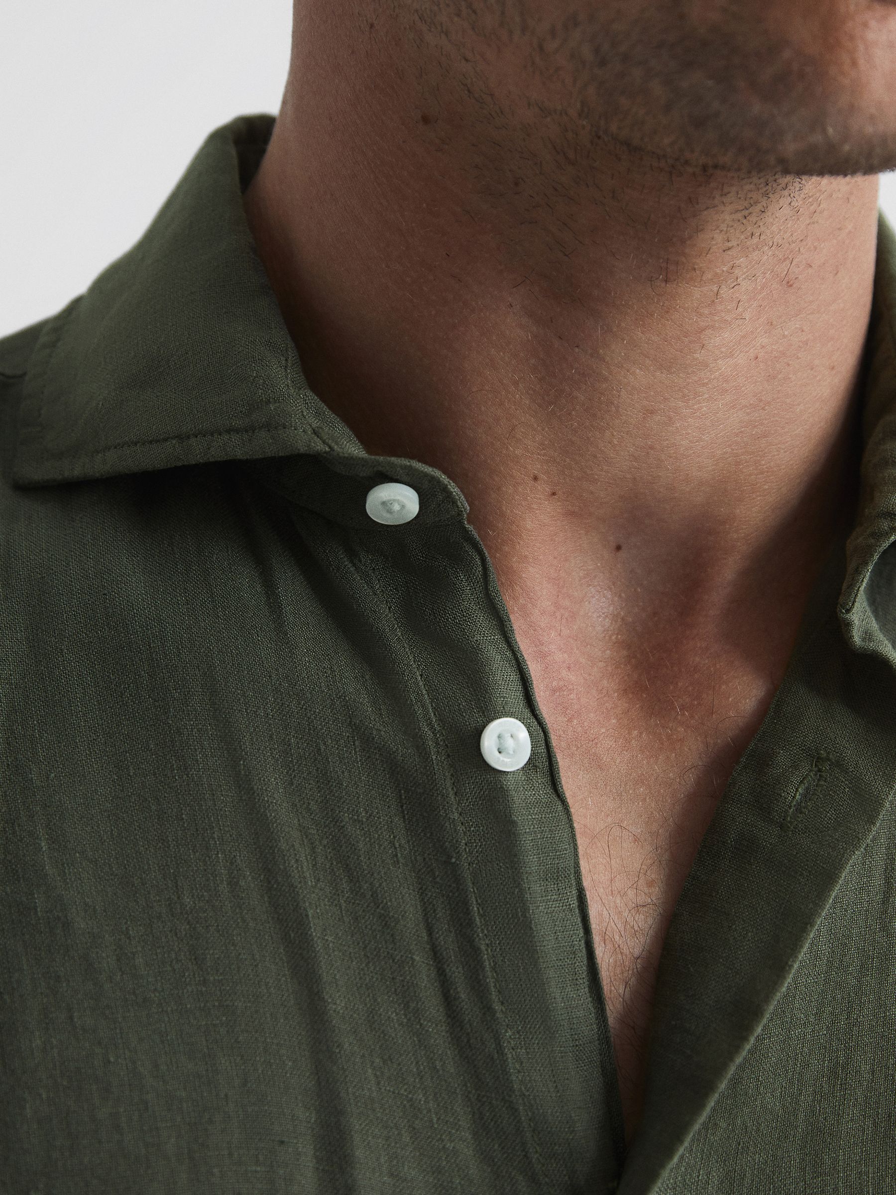 Linen Button-Through Shirt in Olive - Image 4 of 7