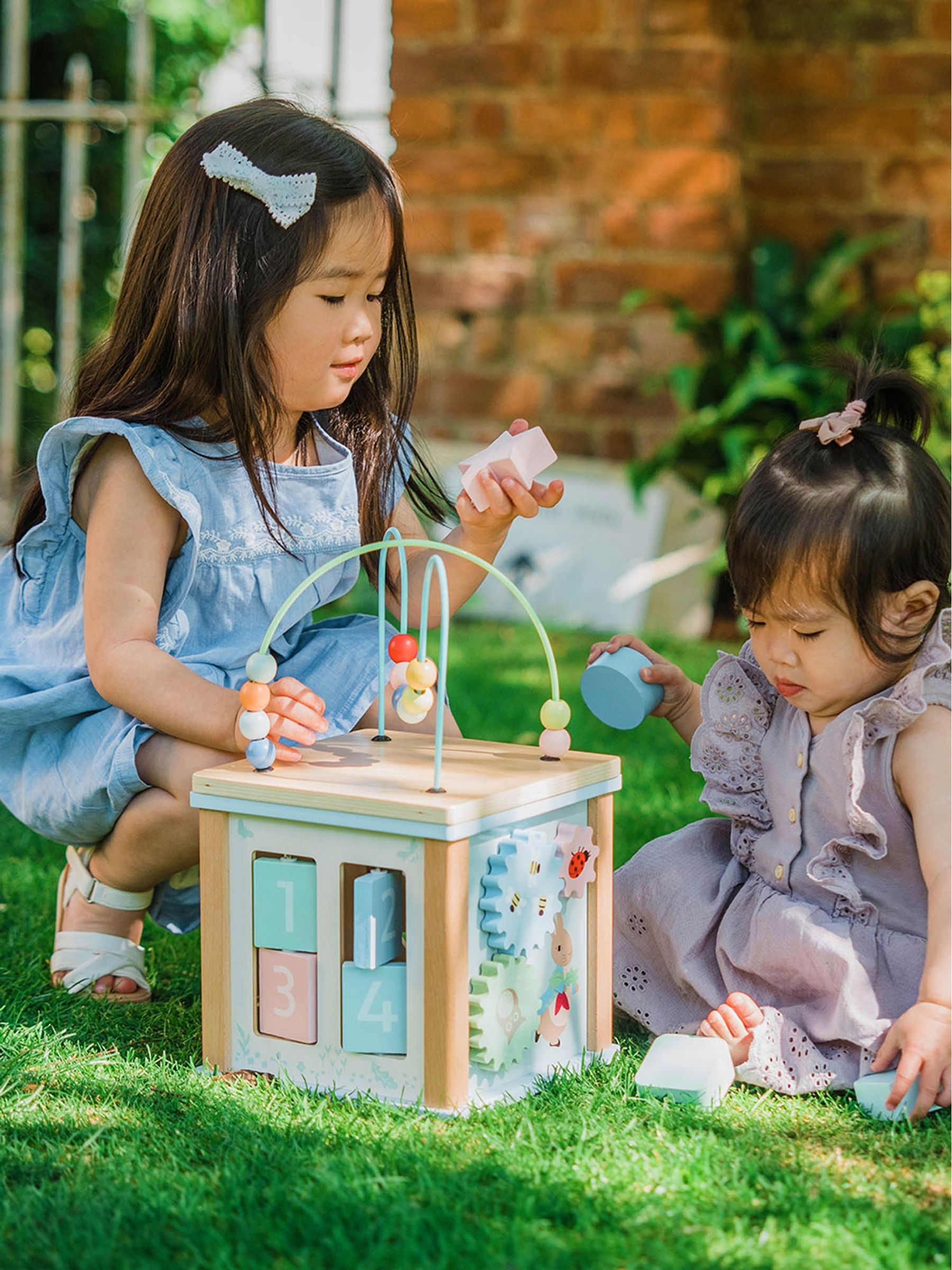 Peter Rabbit Activity Cube - Image 8 of 8