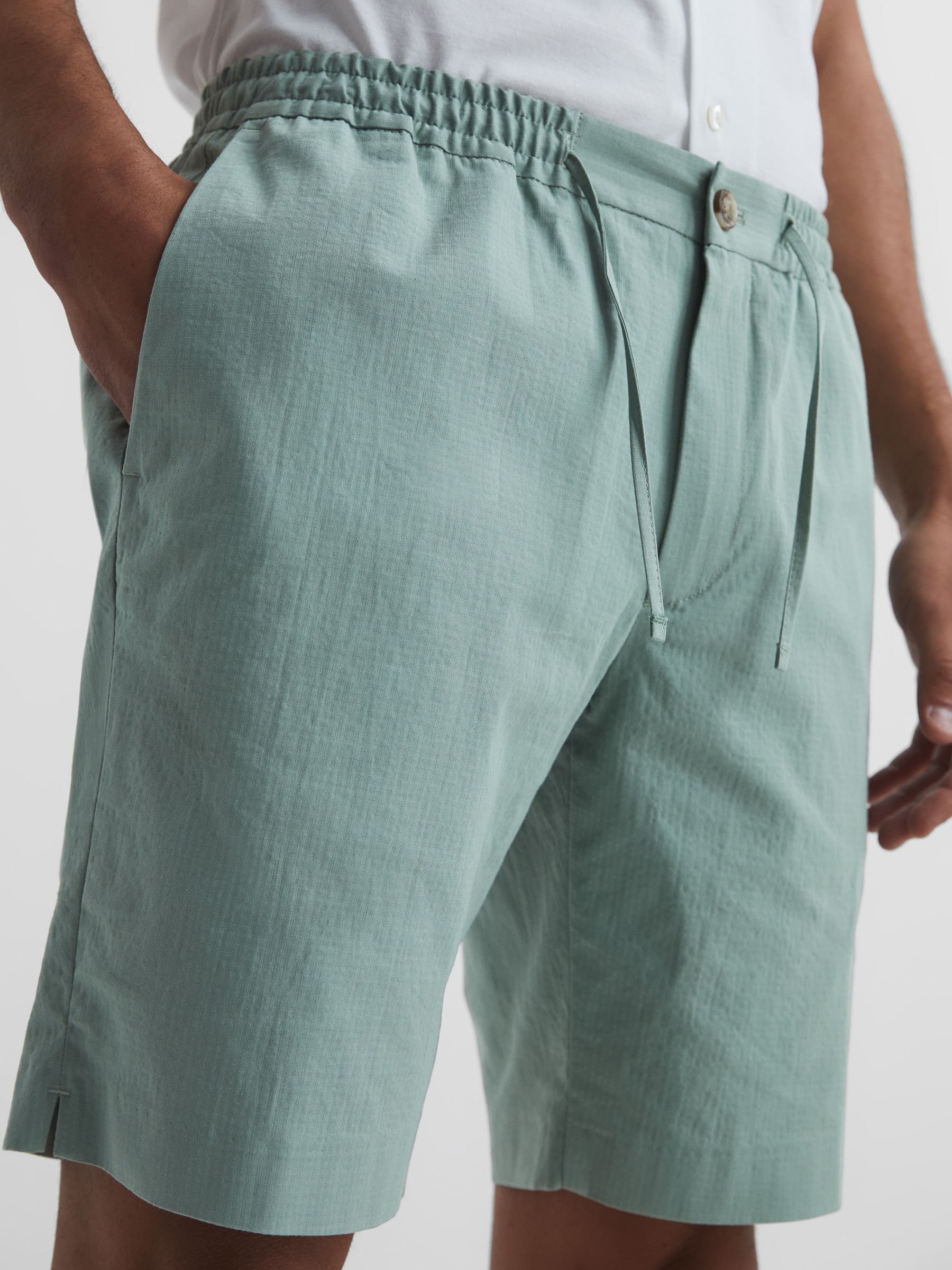 Drawstring Seersucker Short in Green - Image 4 of 7