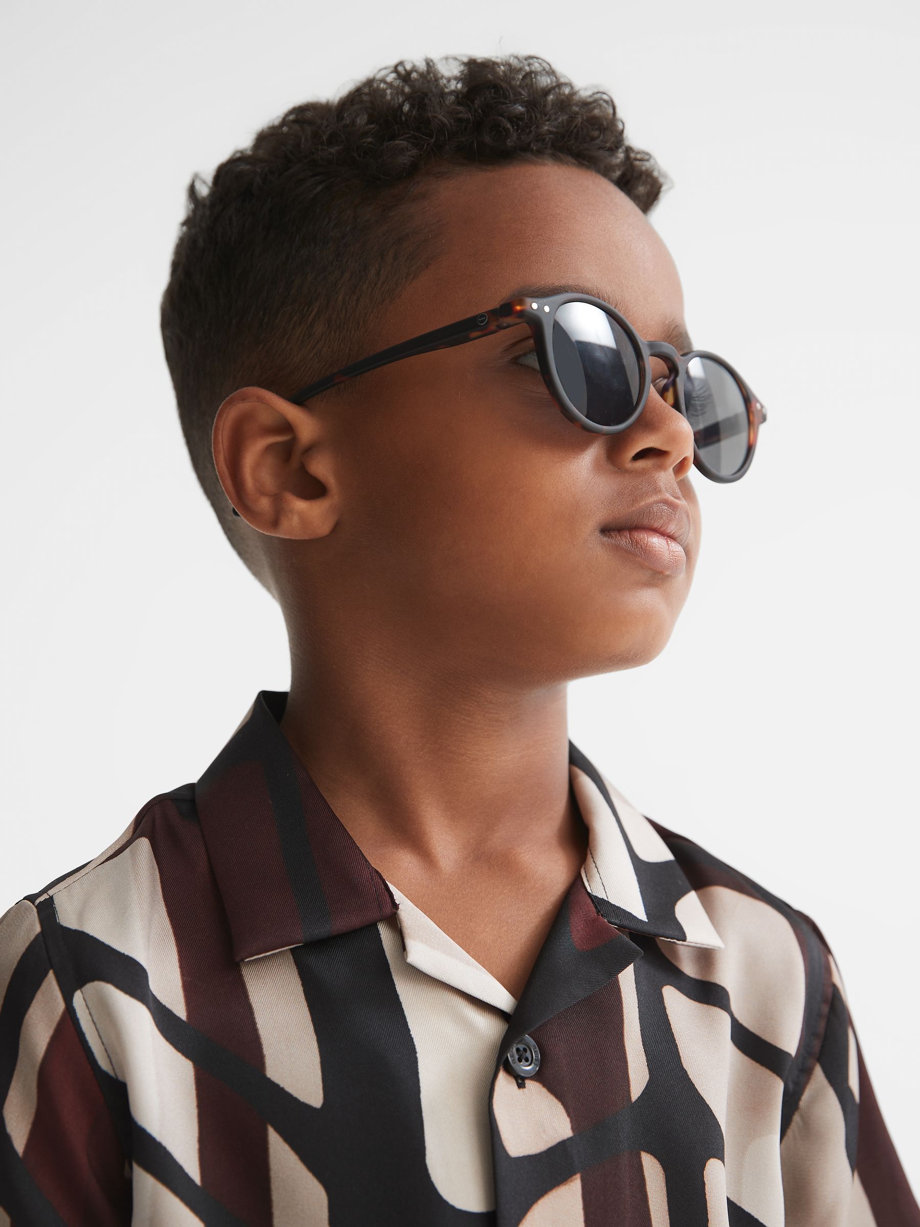 Junior Abstract Print Cuban Collar Shirt in Bordeaux - Image 4 of 8