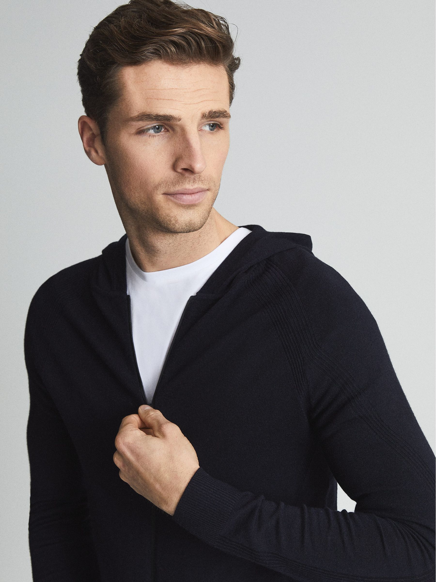Zip-Up Merino Wool Hoodie in Navy - Image 4 of 6