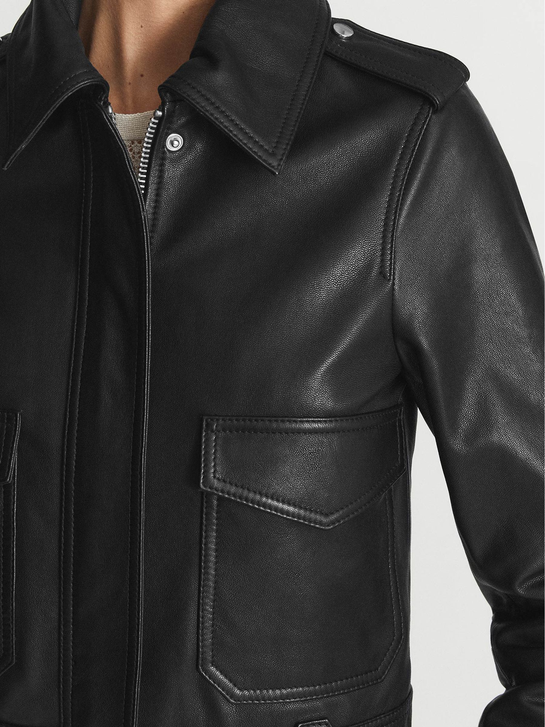 【海外限定】REISSジャケット☆Four-pocket leather trucker jac Reiss Leather Trucker Jacket in Black - REISS