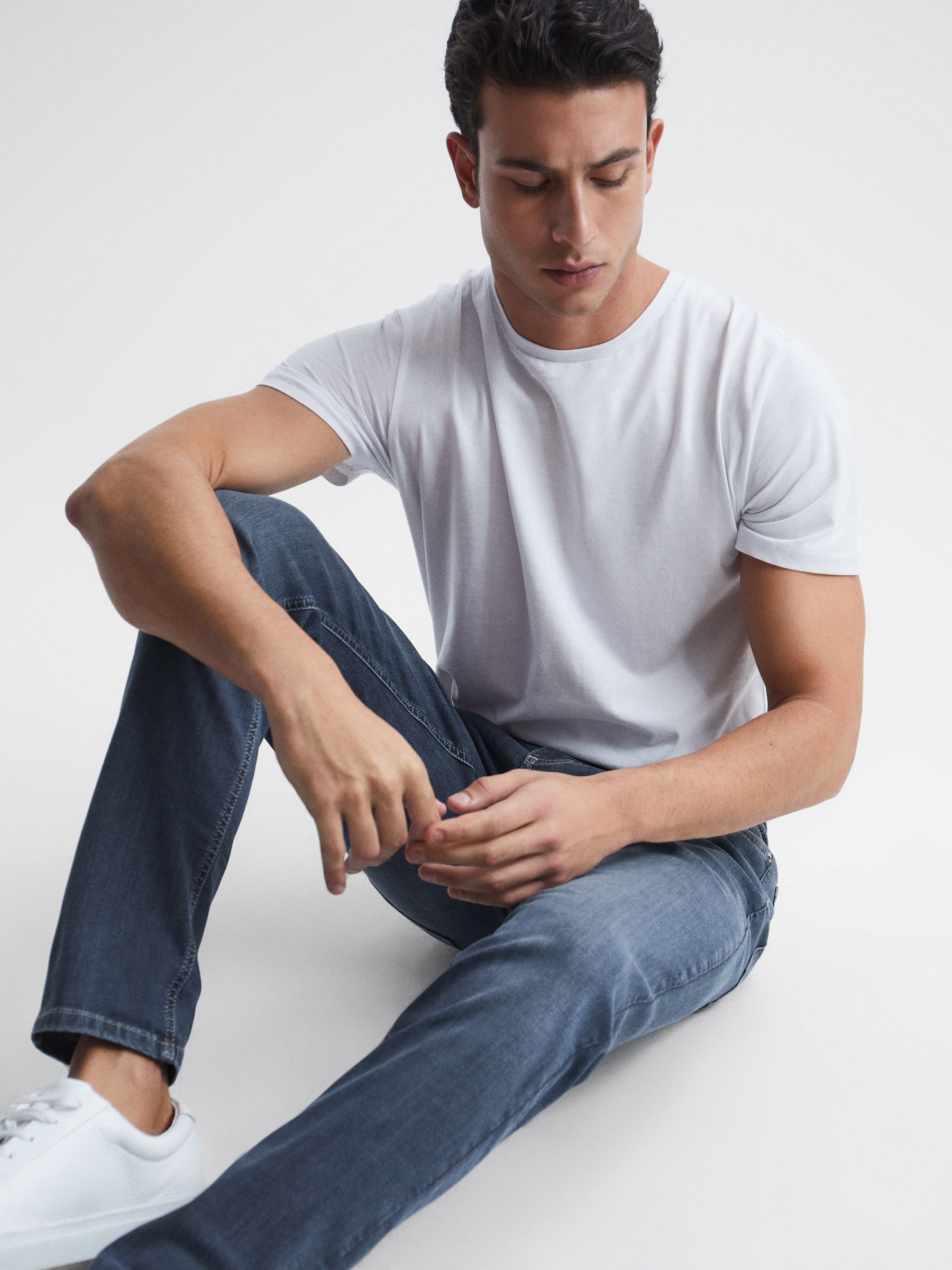 Jersey Slim Fit Washed Jeans in Washed Indigo - Image 6 of 7
