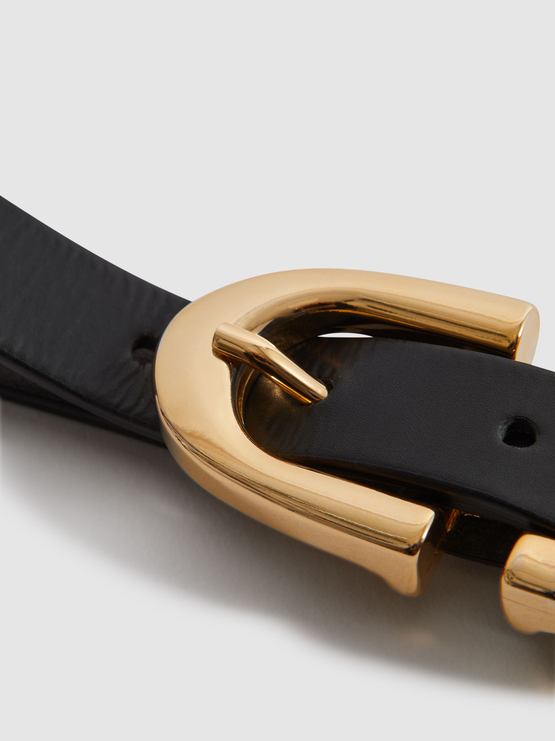Horseshoe Belt in Black - Image 4 of 4