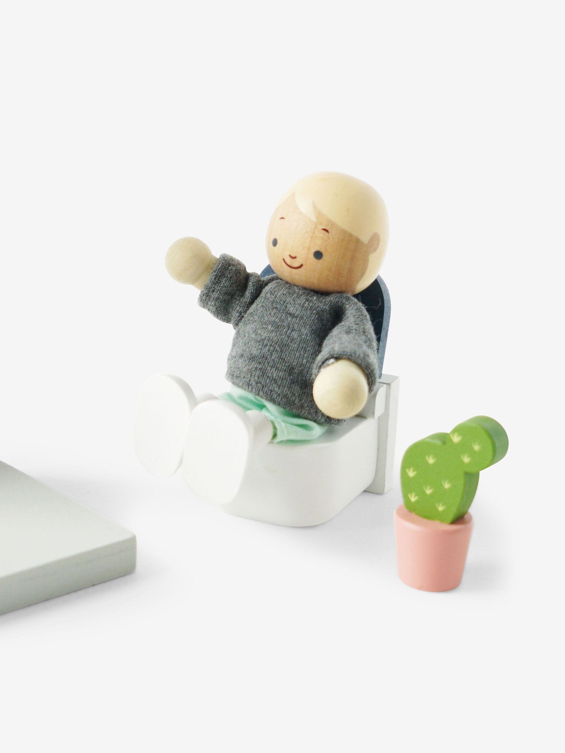 Le Toy Van Dolly Family - Image 8 of 10