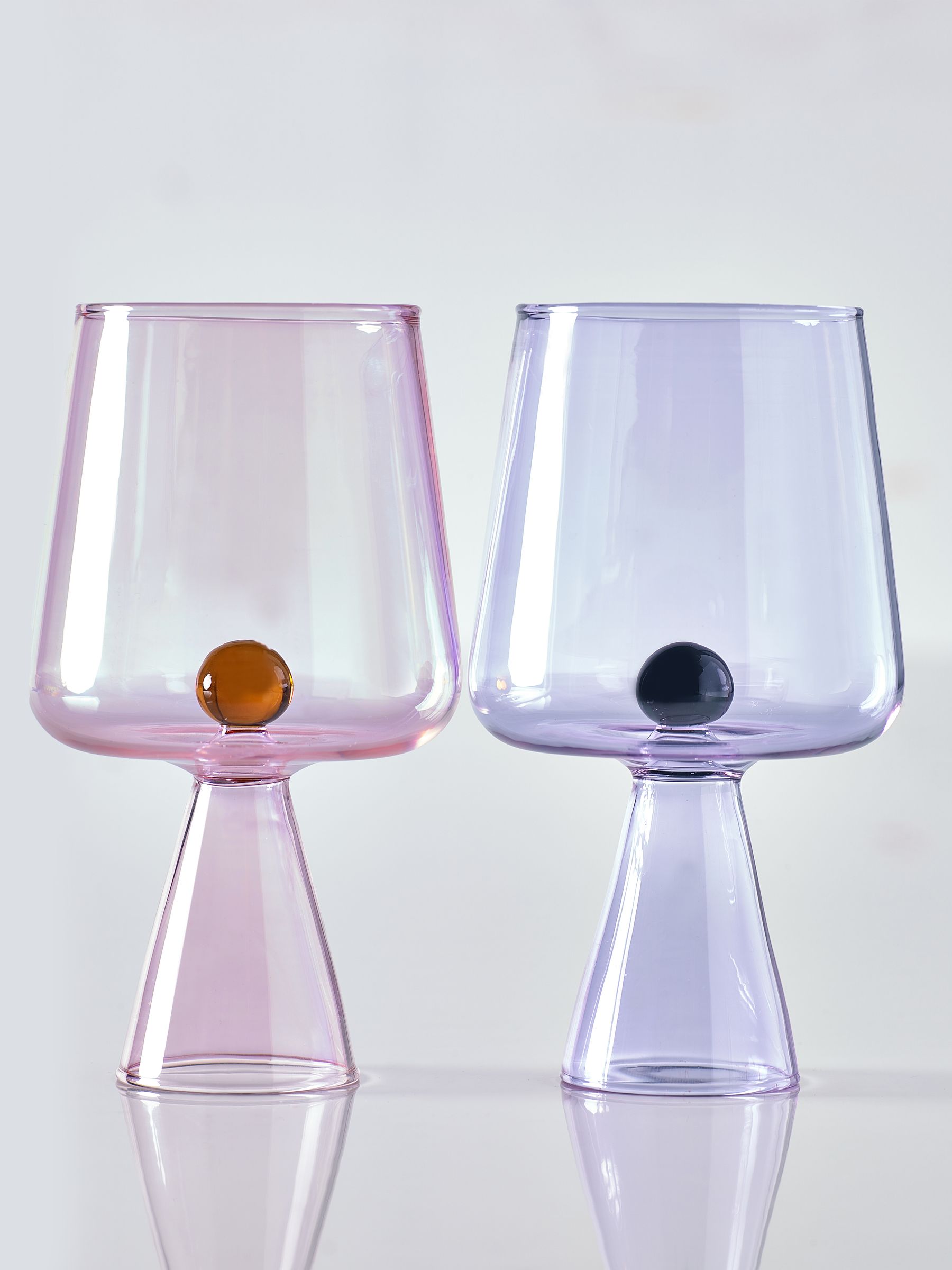 Novogratz Set of 2 Pink/Lilac Purple Ball Detail Wine Glasses - Image 3 of 4
