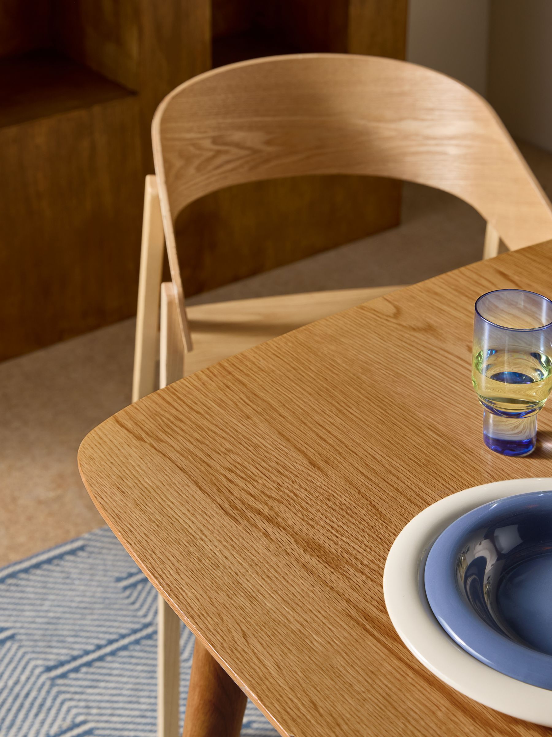 Deauville Rectangular 6 to 8 Seater Extending Dining Table in Oak - Image 5 of 9