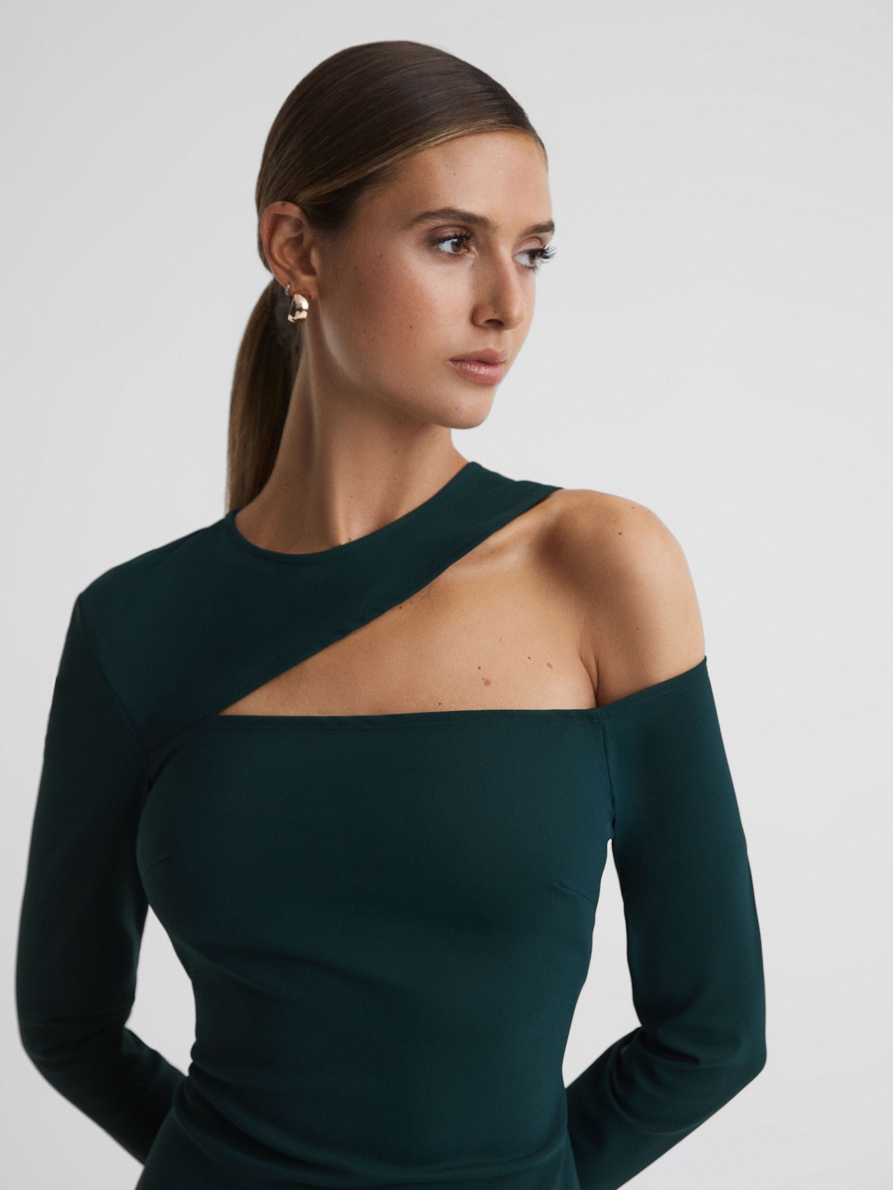 Bodycon Off-The-Shoulder Midi Dress in Teal - Image 4 of 5