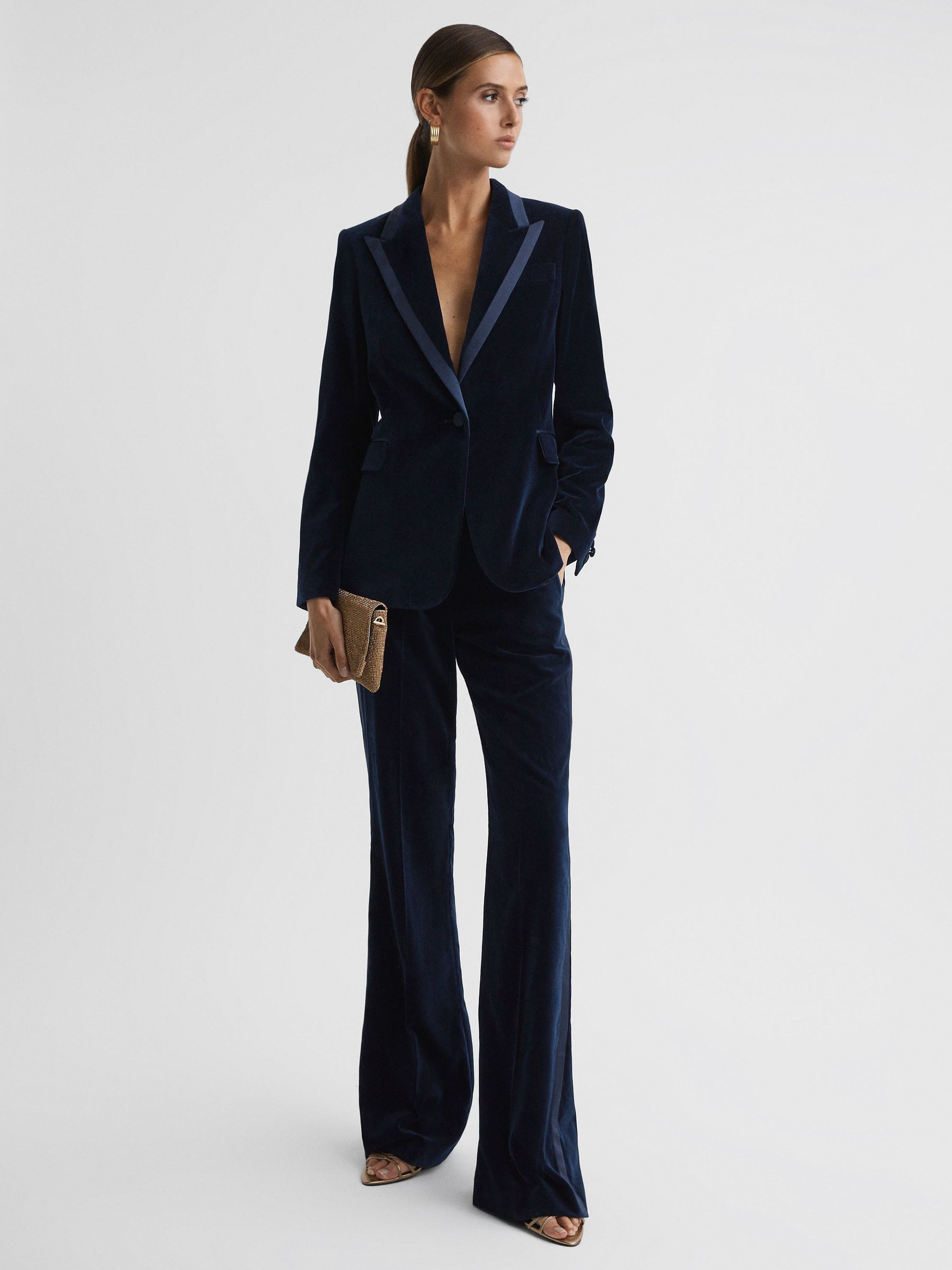Single Breasted Velvet Suit Blazer in Navy - Image 4 of 5