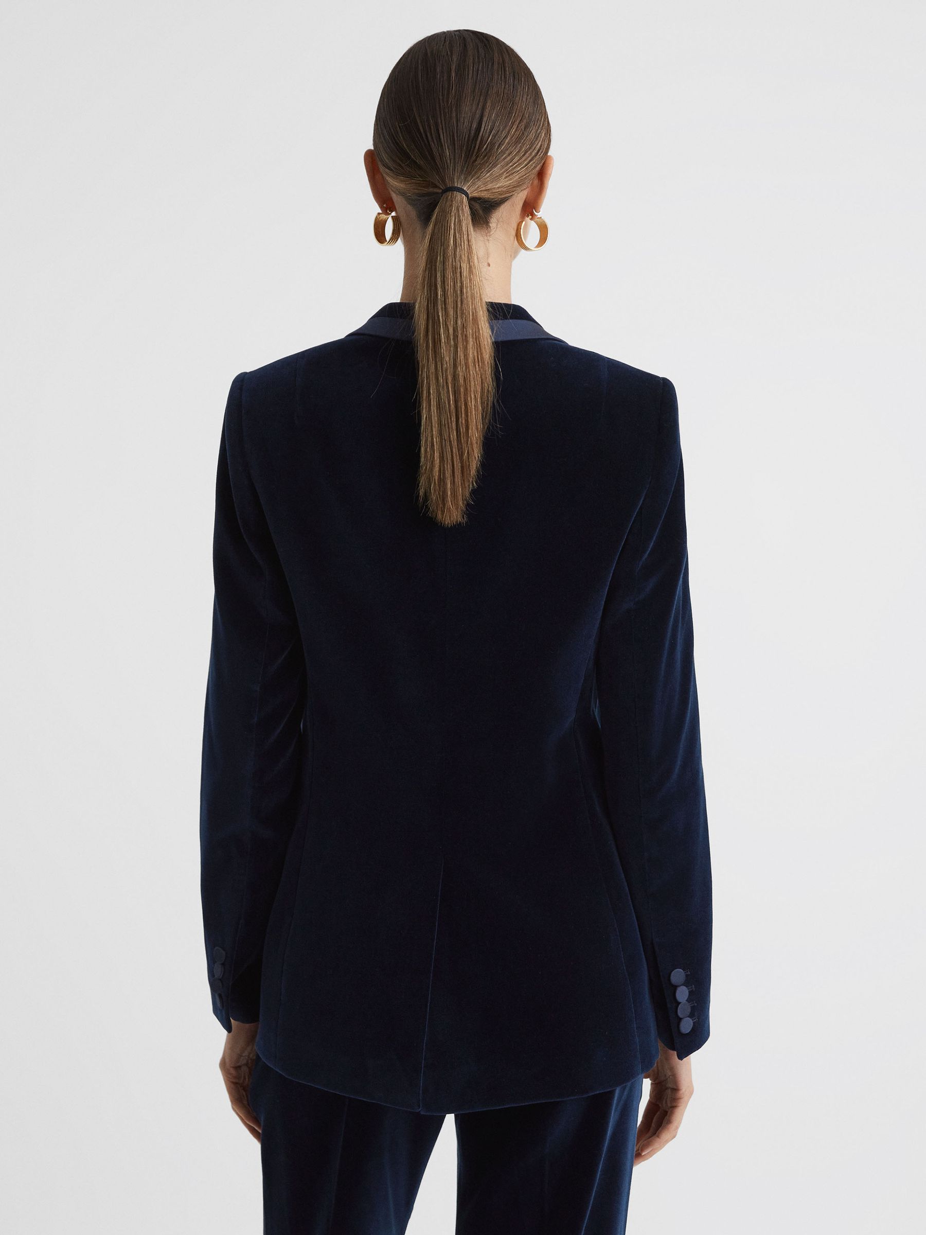 Single Breasted Velvet Suit Blazer in Navy - Image 5 of 5