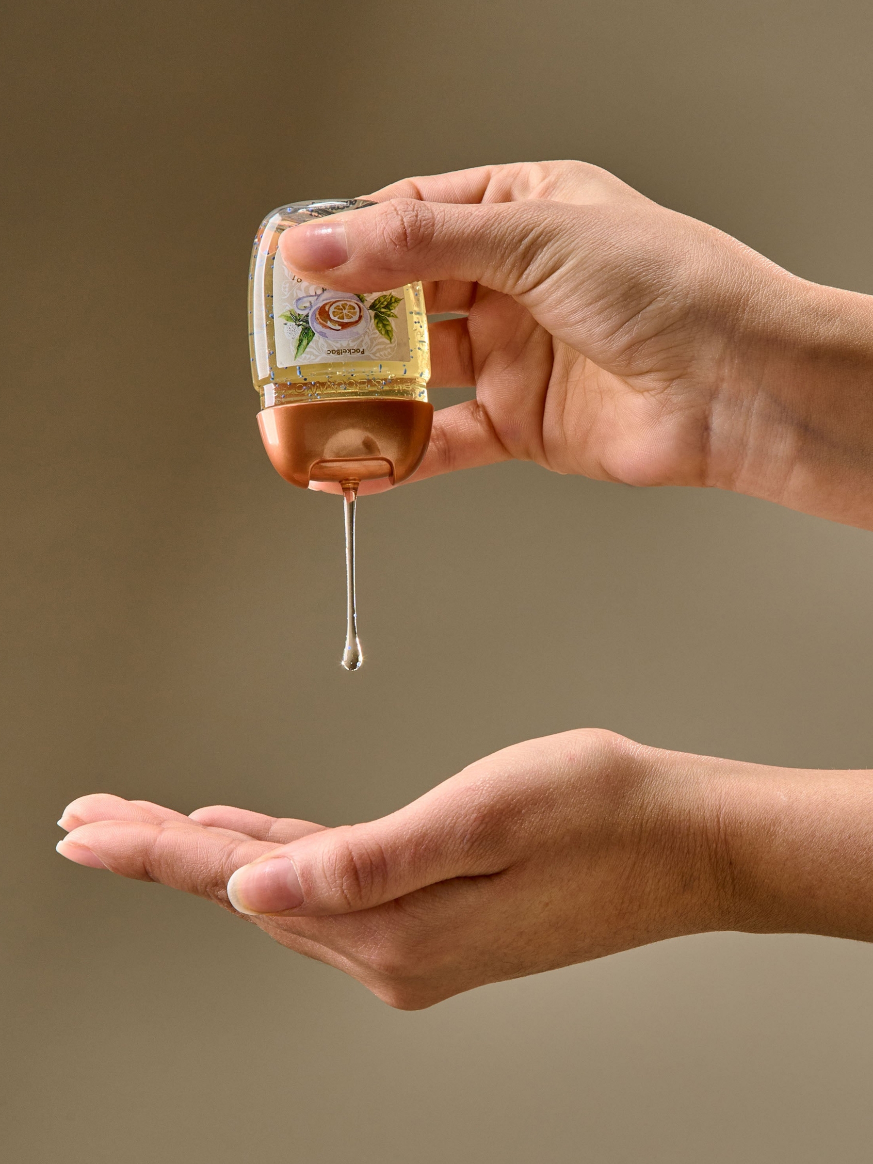 Sweet Tea and Lemonade PocketBac Cleansing Hand Gel 29ml - Image 4 of 4