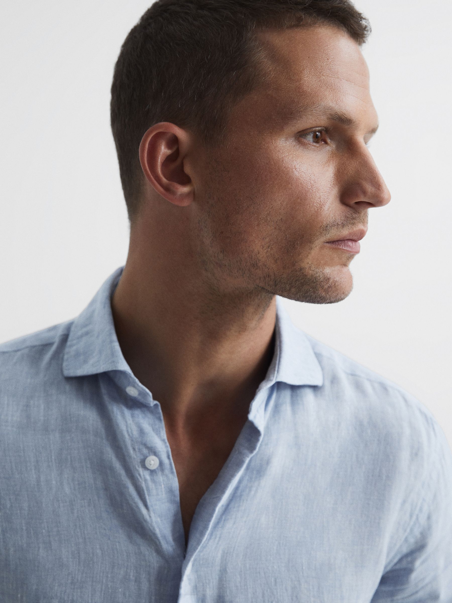 Linen Long Sleeve Shirt in Light Blue - Image 4 of 7