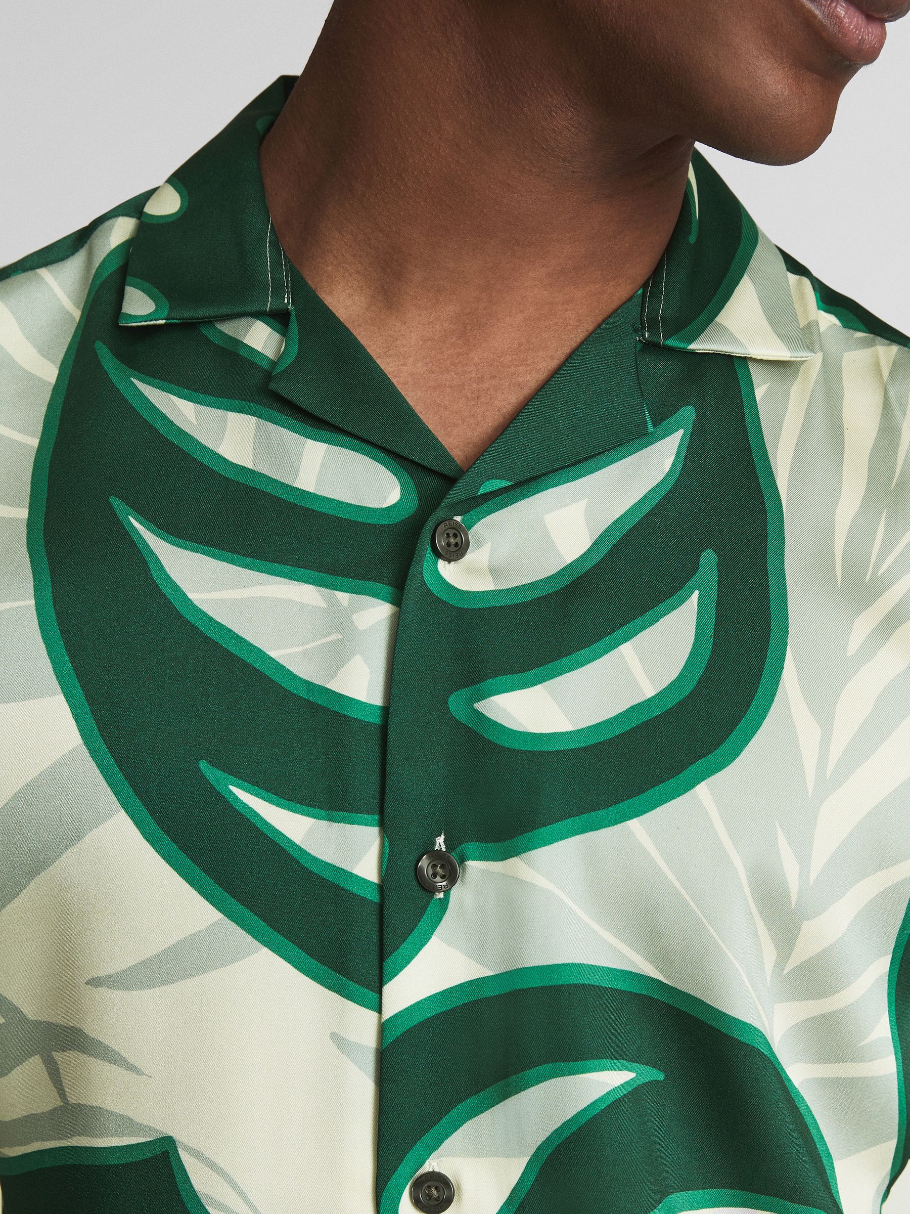 Cuban Collar Monster Leaf Print Shirt in Green - Image 4 of 5