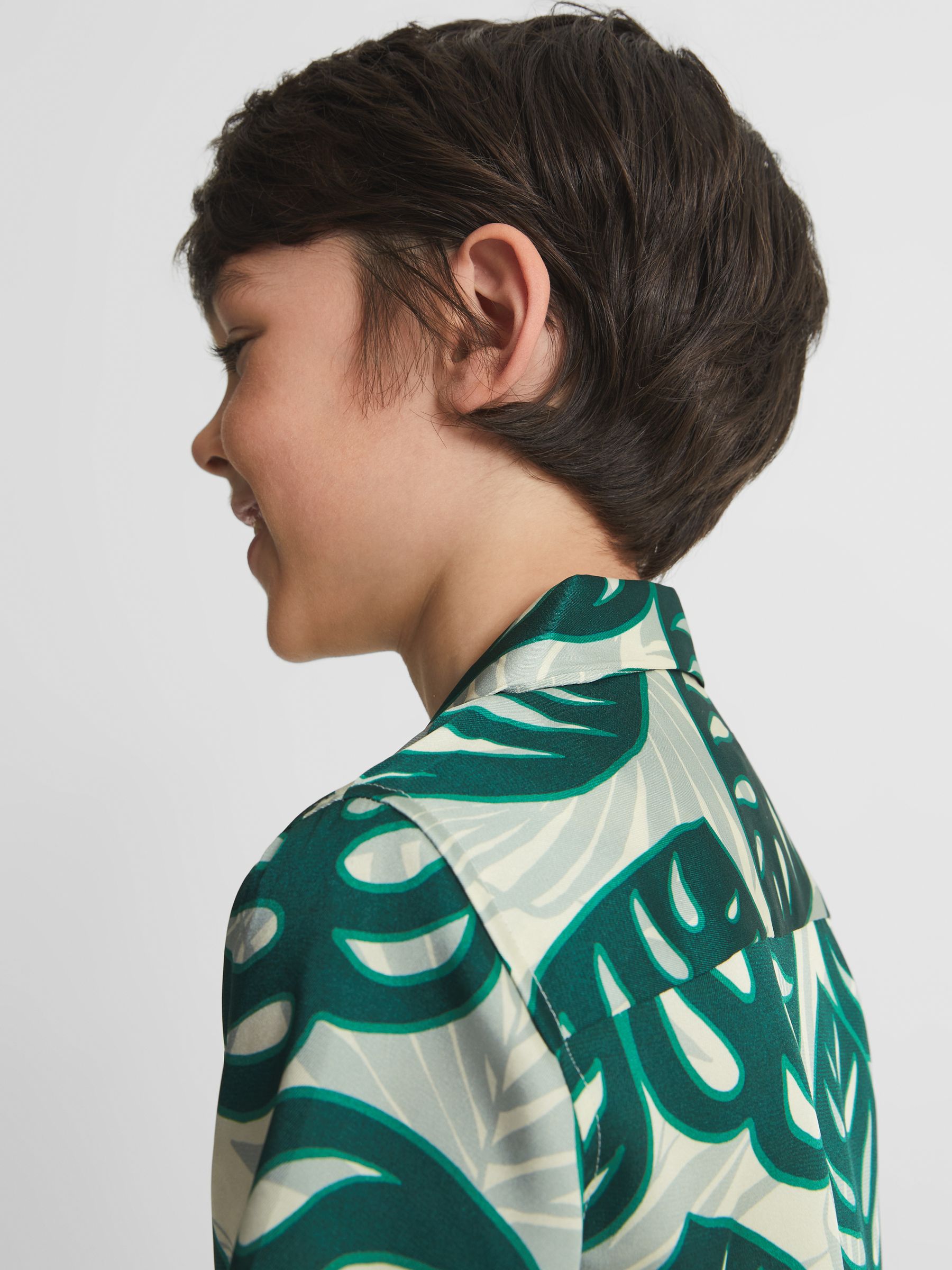 Cuban Collar Monster Leaf Print Shirt in Green - Image 3 of 5
