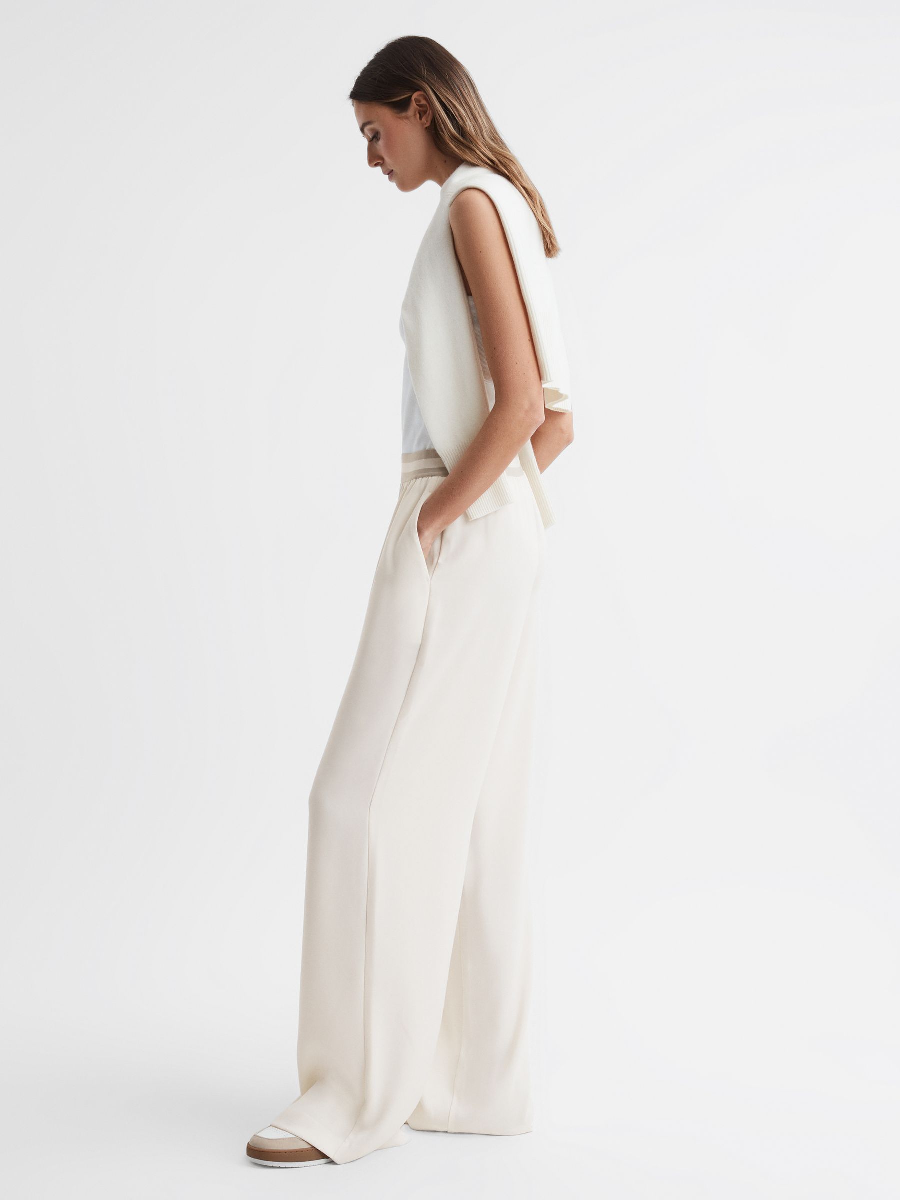 Petite Wide Leg Elasticated Trousers in Neutral - Image 4 of 6