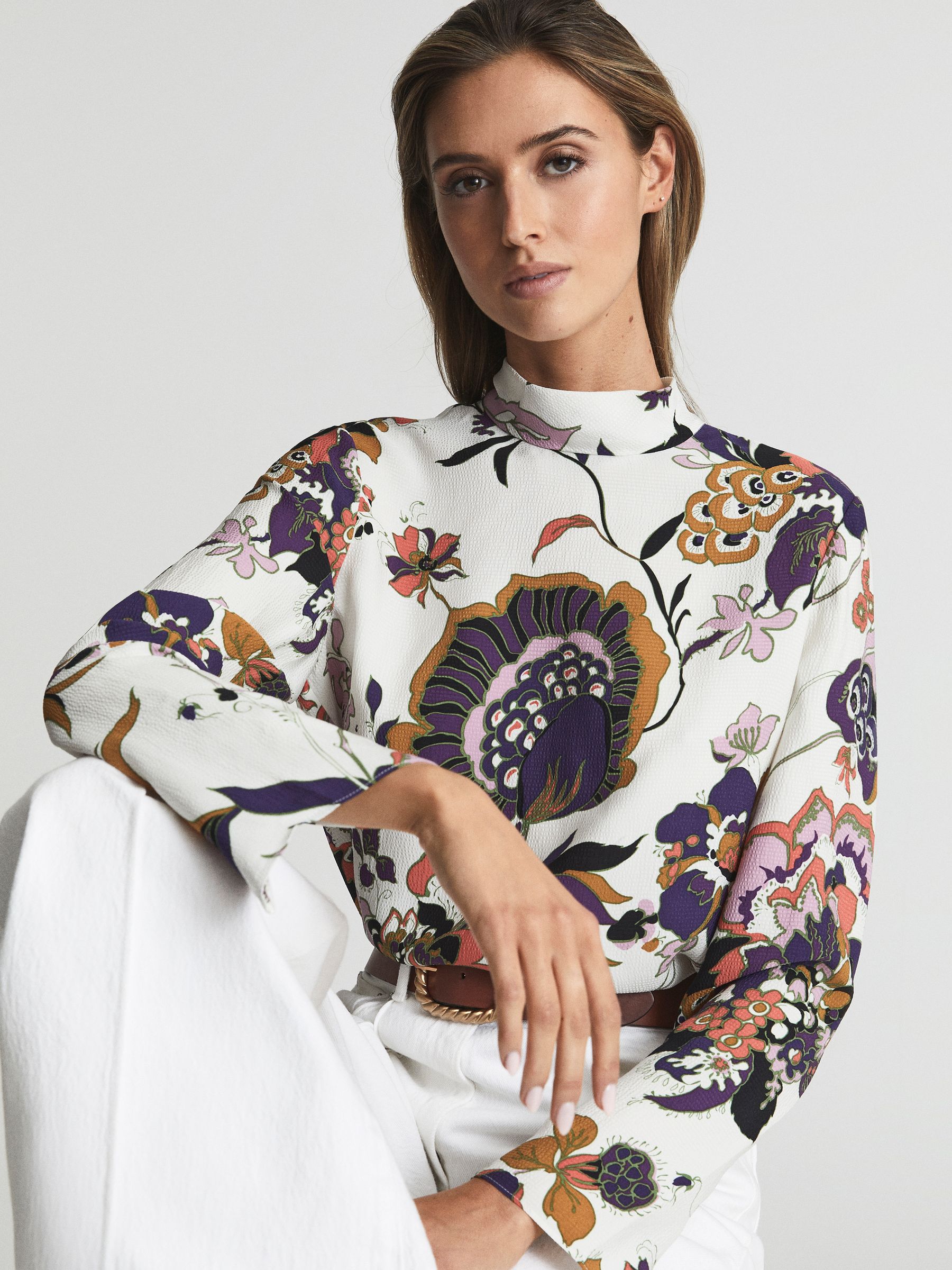 Retro Print Blouse in Cream - Image 4 of 6