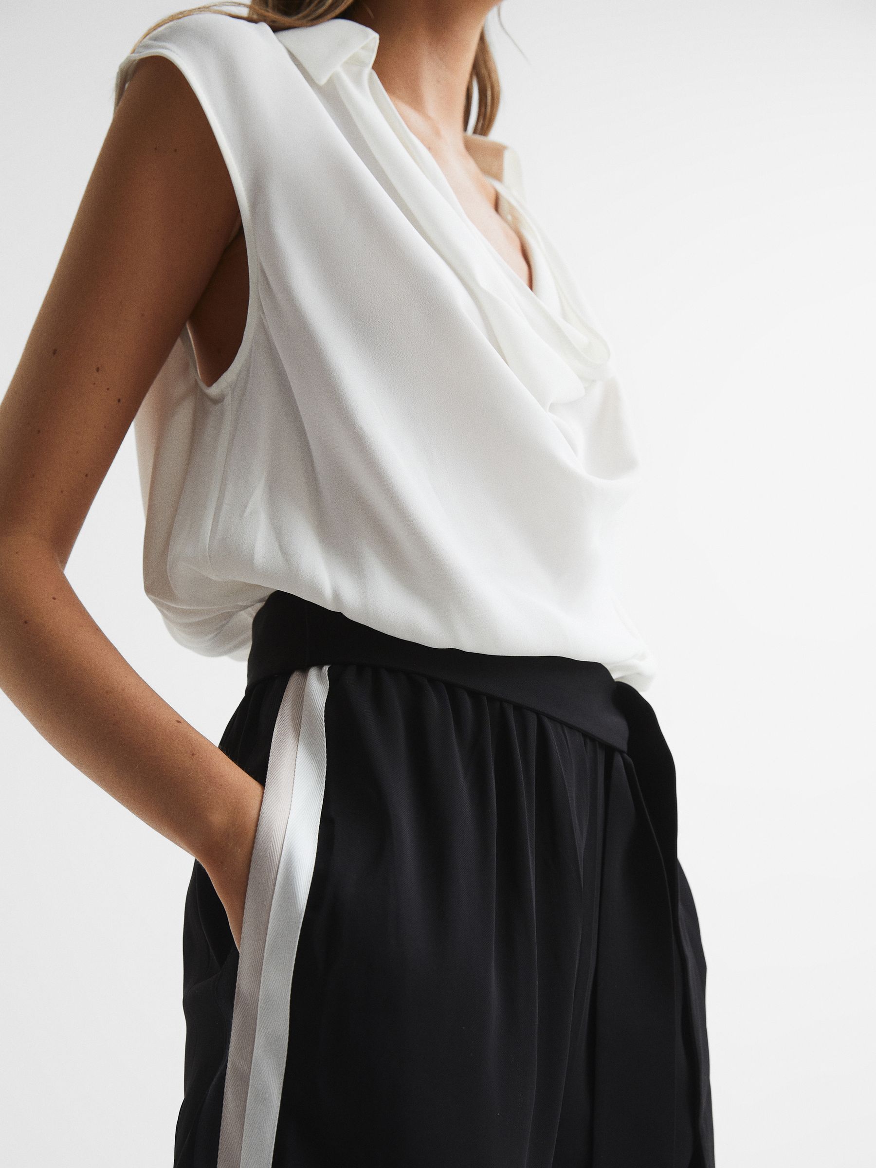 Regular Colourblock Shirt Jumpsuit in Black/Ivory - Image 6 of 7