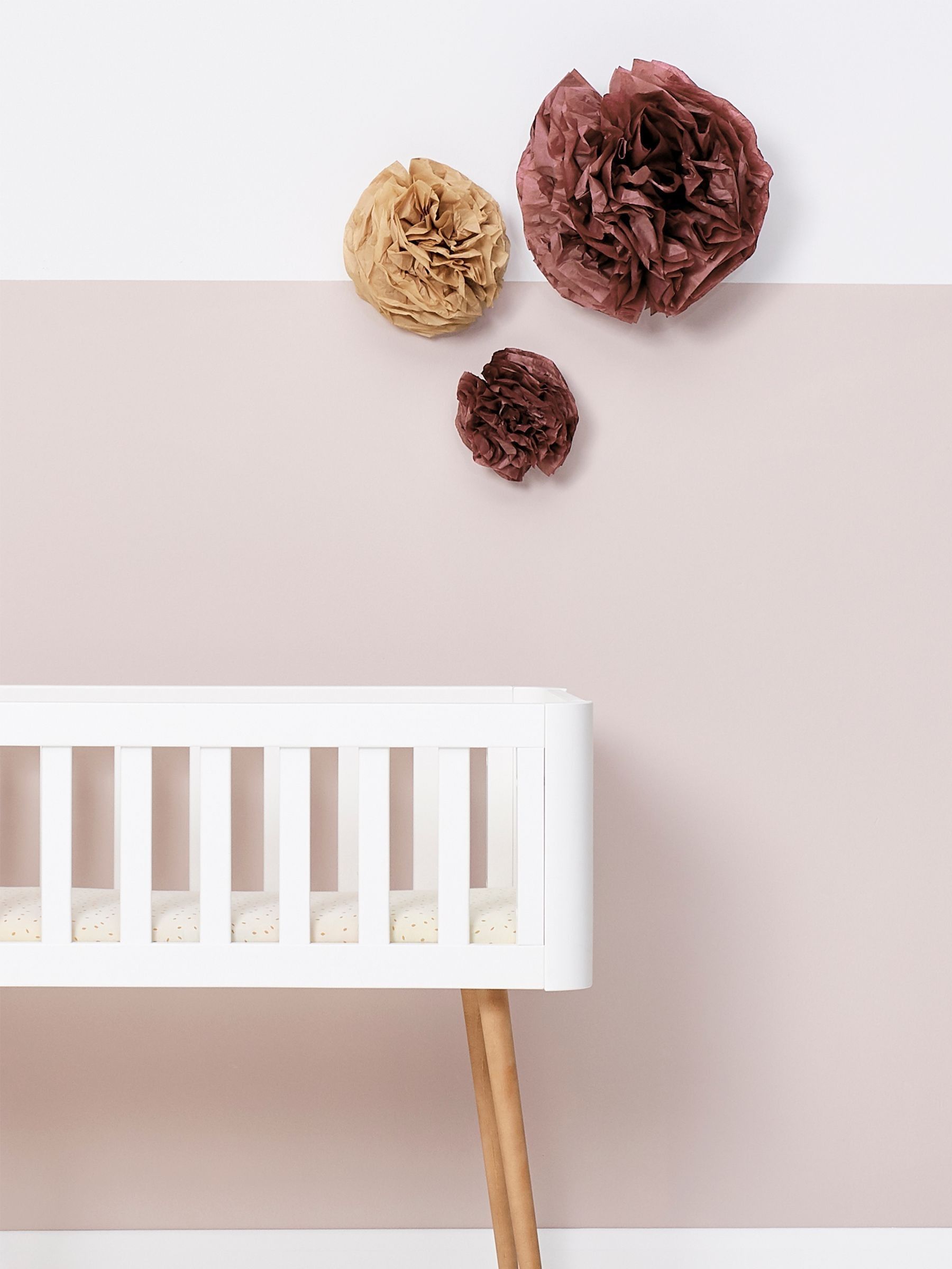The Little Green Sheep Cream Kids Crib Fitted Sheet - Image 2 of 3